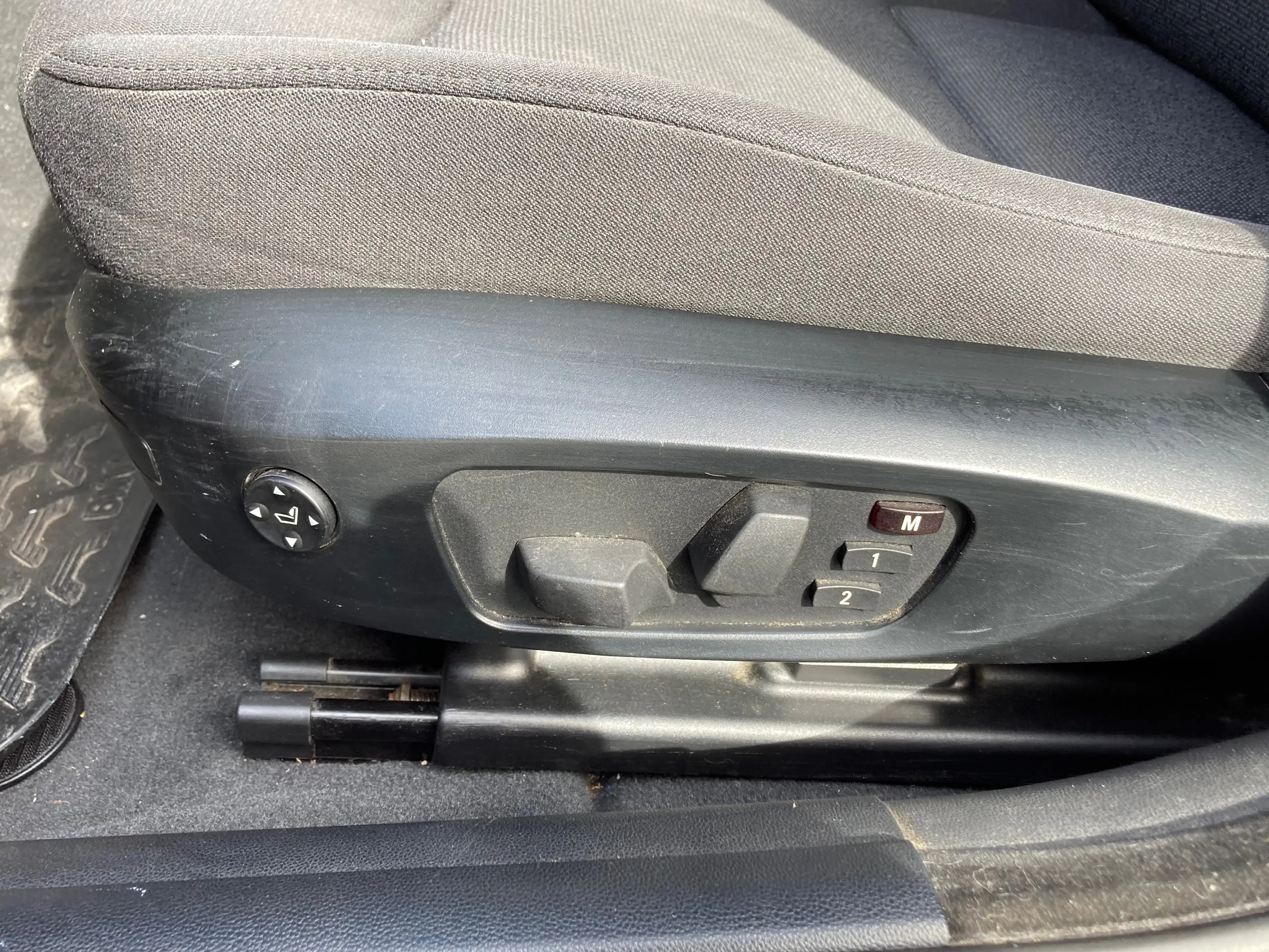 BMW 330 330 d xDrive — photo 21