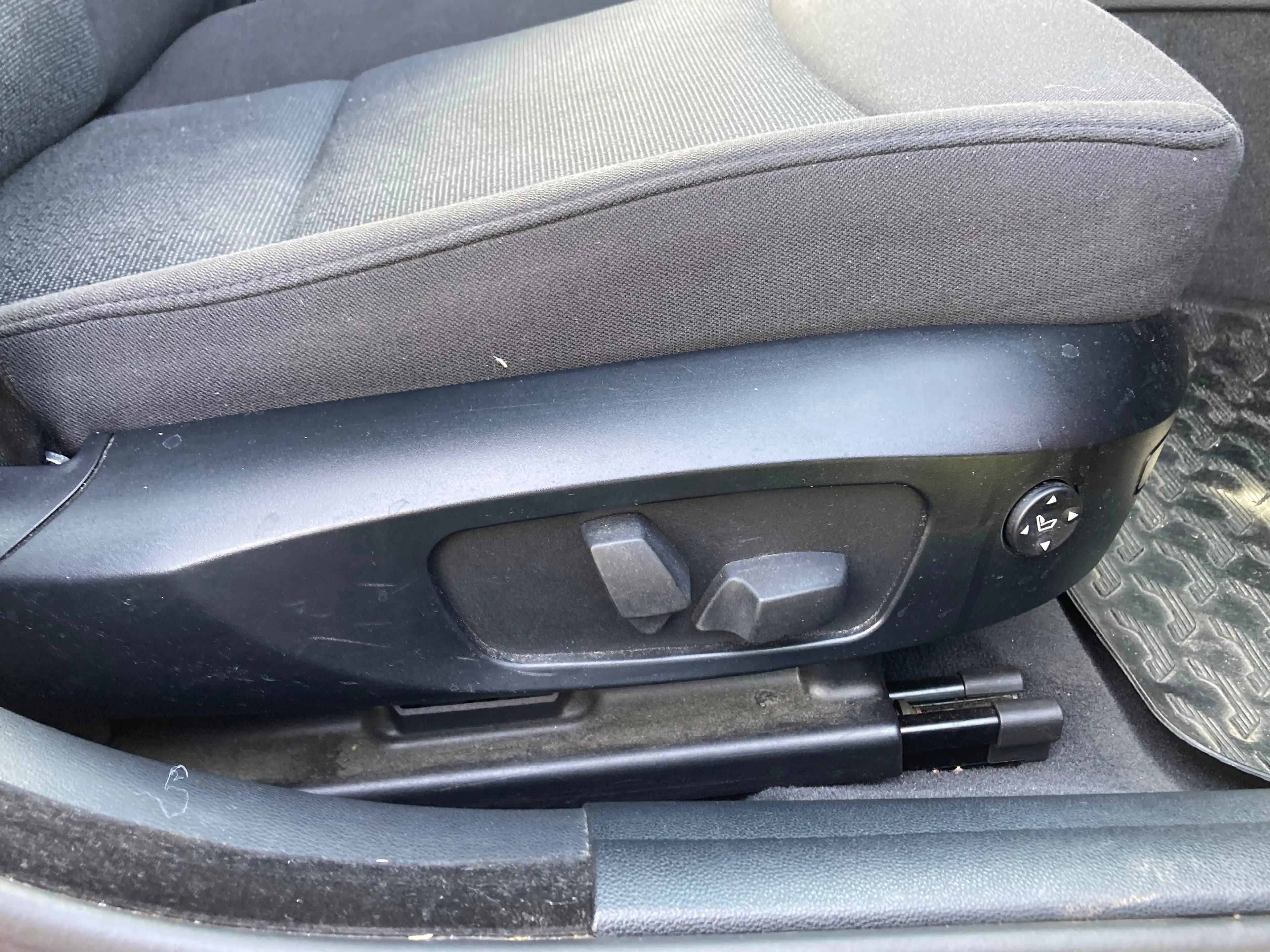 BMW 330 330 d xDrive — photo 20