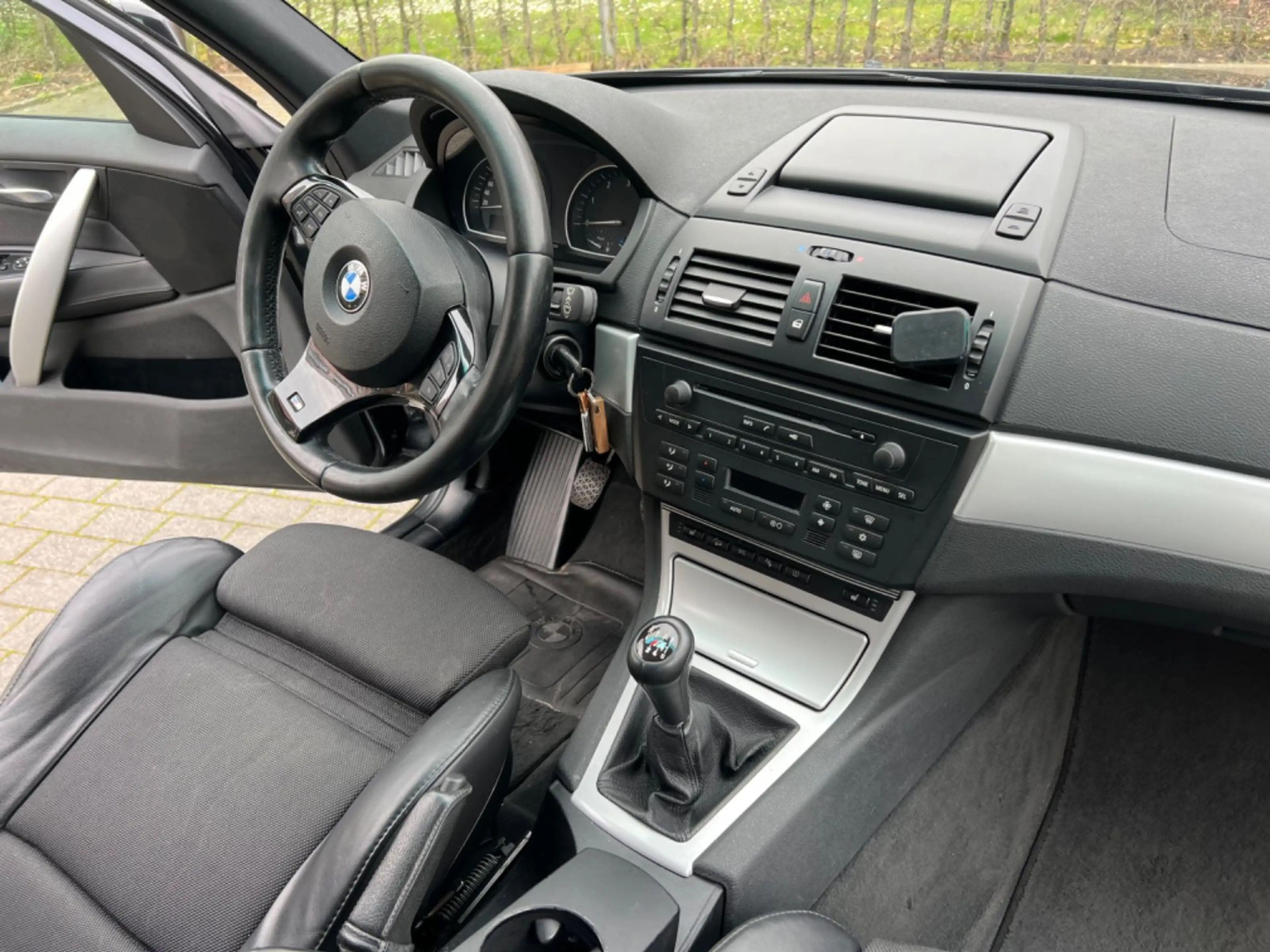 BMW X3 Baureihe X3 2.0d~Sport-Paket M / M-Technic — photo 13