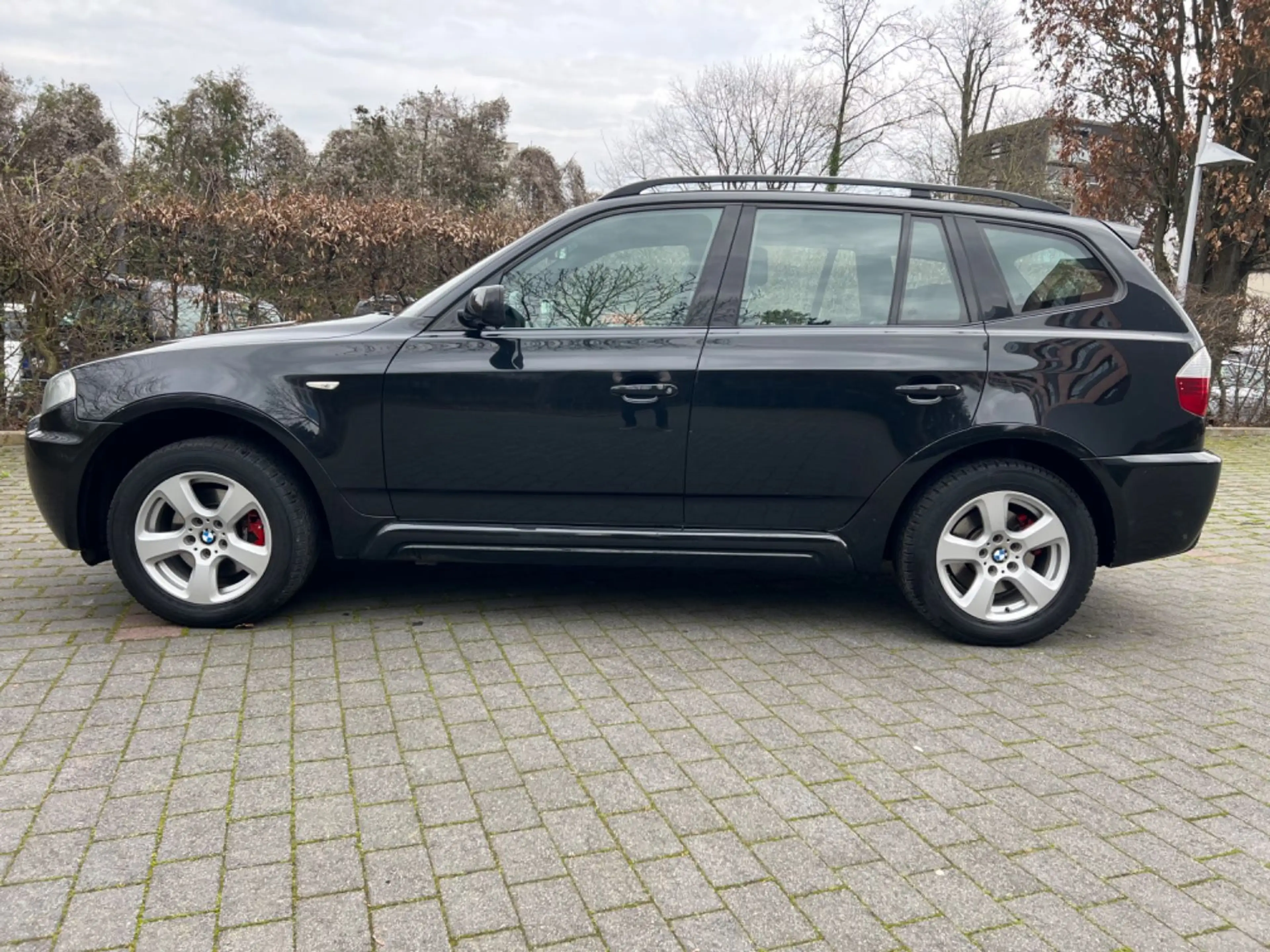 BMW X3 Baureihe X3 2.0d~Sport-Paket M / M-Technic — photo 8
