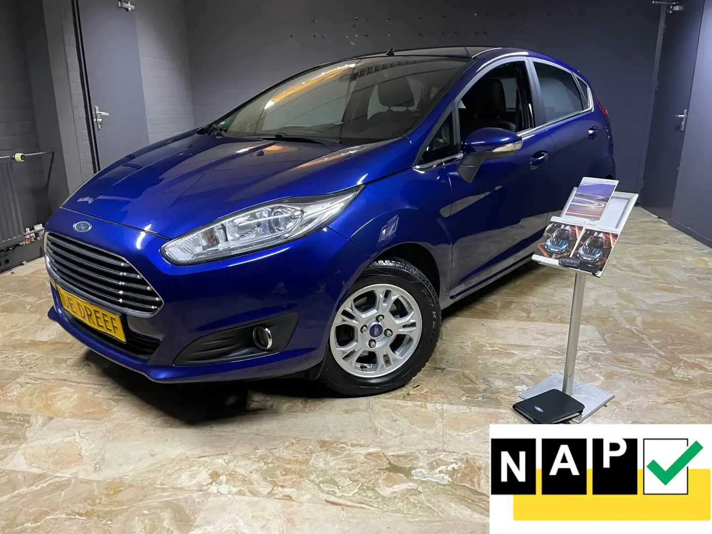 Ford Fiesta 1.0 EcoBoost Titanium Bleu - 1