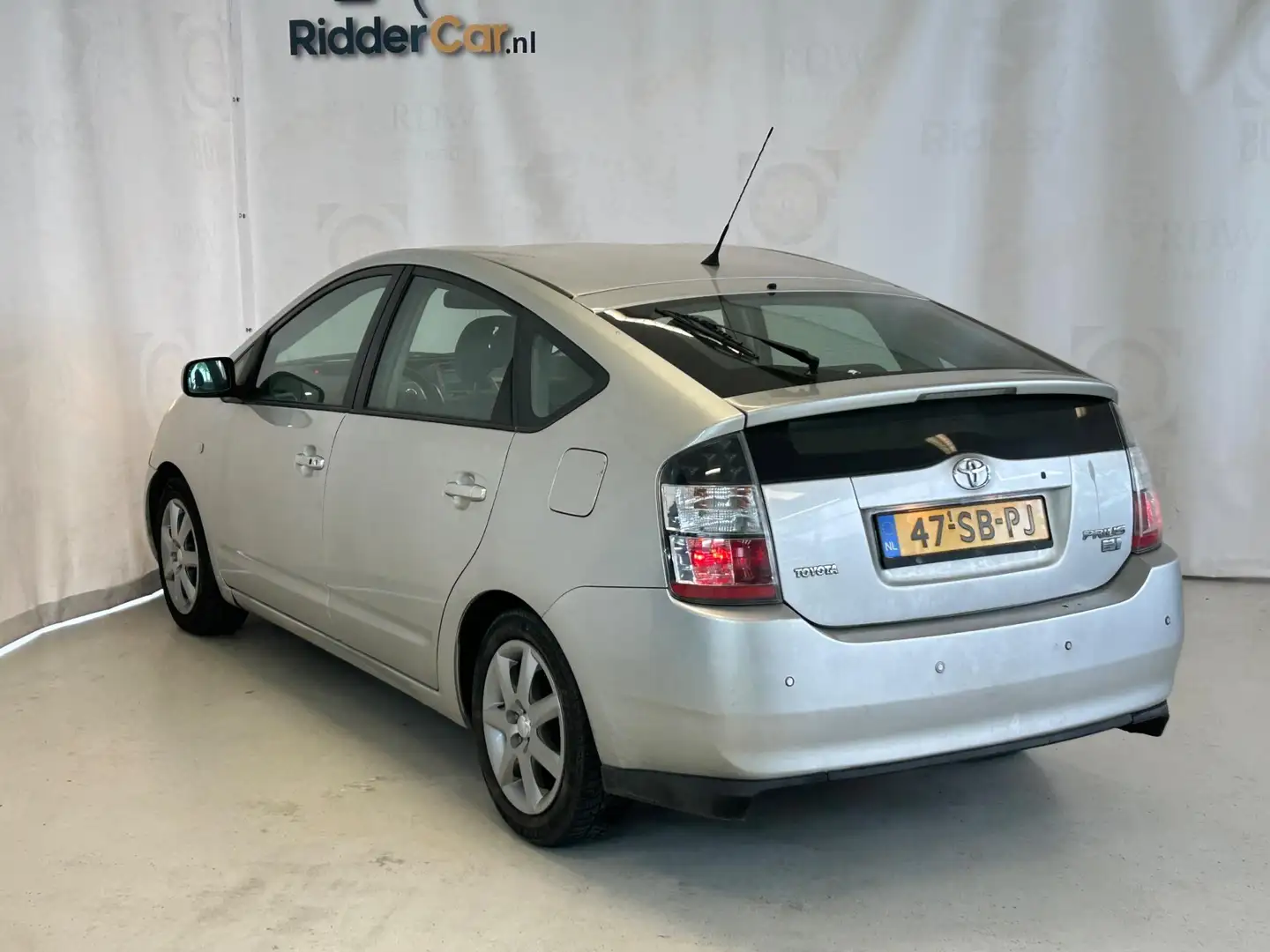 Toyota Prius 1.5 VVT-i|NAP|2E EIG|AUTOMAAT|CRUISE|PARK SENS|NAV Šedá - 2
