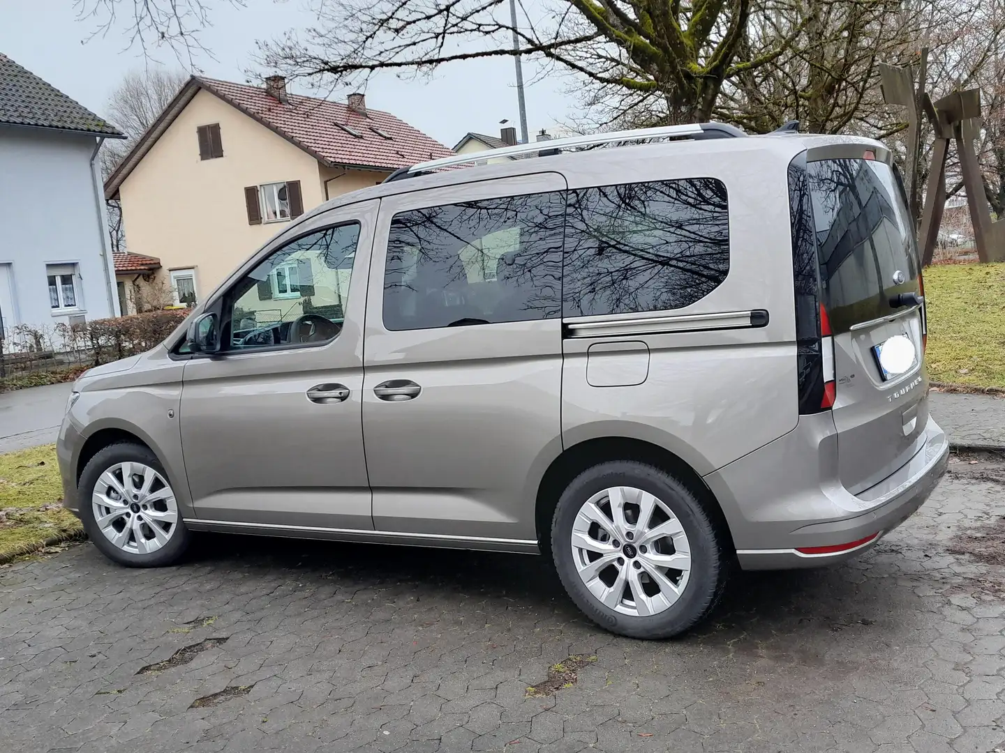 Ford Tourneo Connect Grand Tourneo Connect 2.0 EcoBlue Aut. TITANIUM Beige - 1