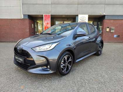 Toyota Yaris Hybrid 115 DYNAMIC NIEUW DIRECT LEVERBAAR! STOEL/S