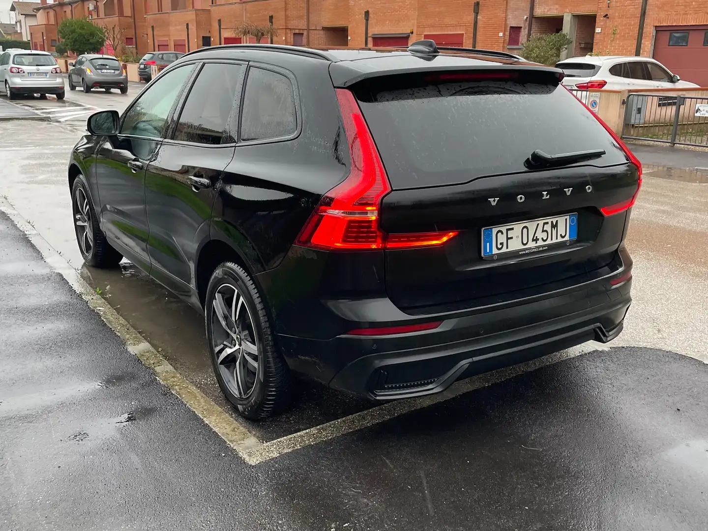 Volvo XC60 XC60 2.0 b4 R-design N1 Nero - 2