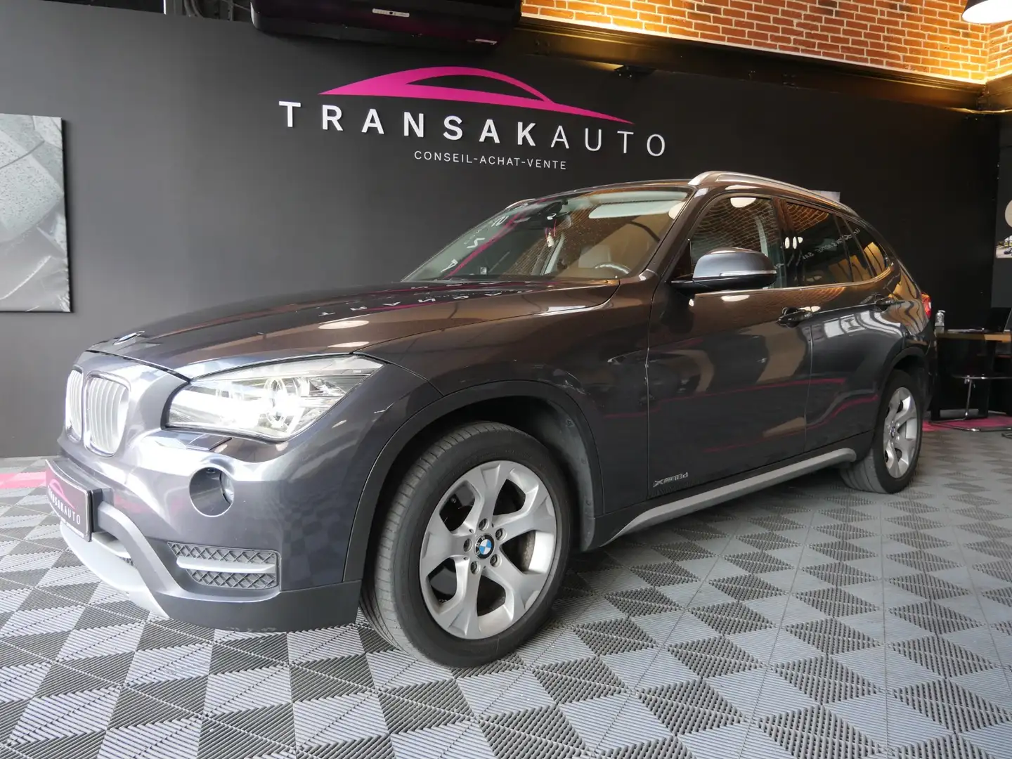 BMW X1 xLine A Gris - 1