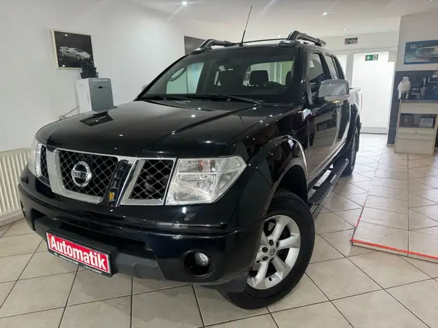 Nissan Navara 2,5 Automatik DoKa AHK TÜV 03/28