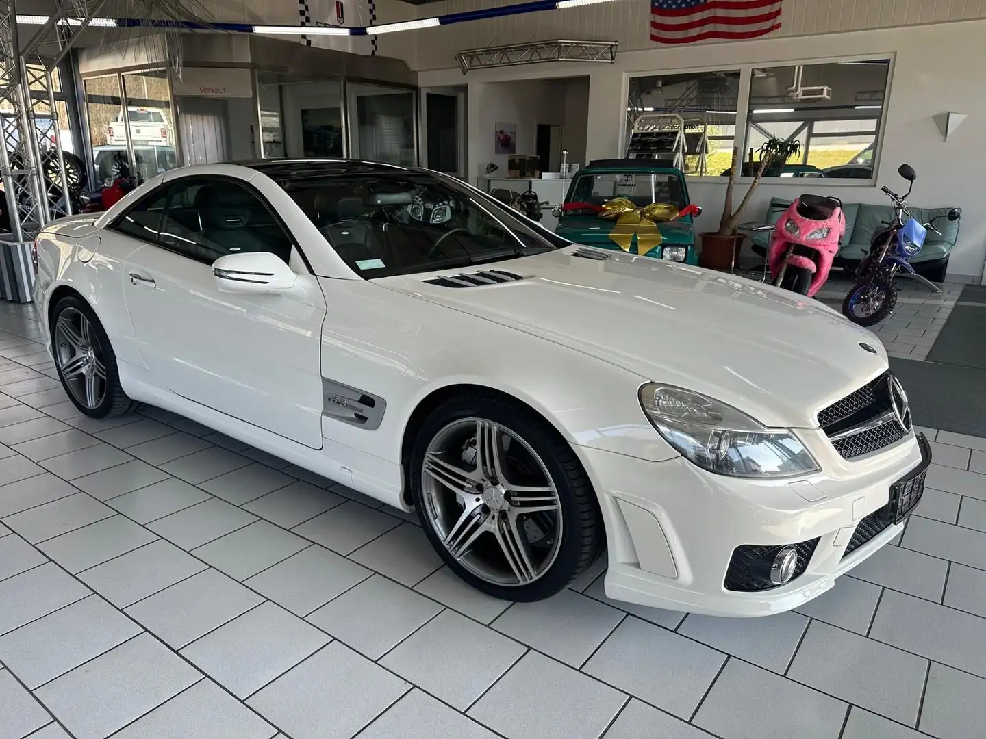Mercedes-Benz SL 63 AMG SL Roadster Bílá - 2