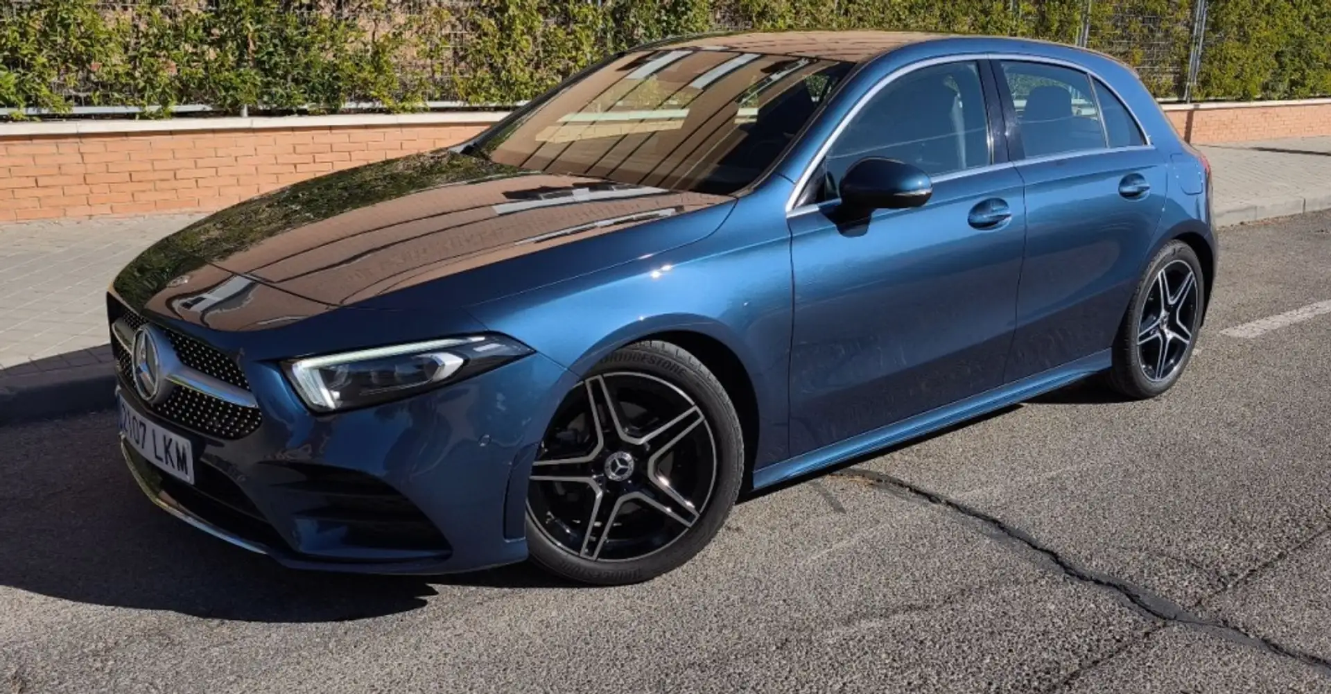 Mercedes-Benz A 200 200d 8G-DCT Blau - 2