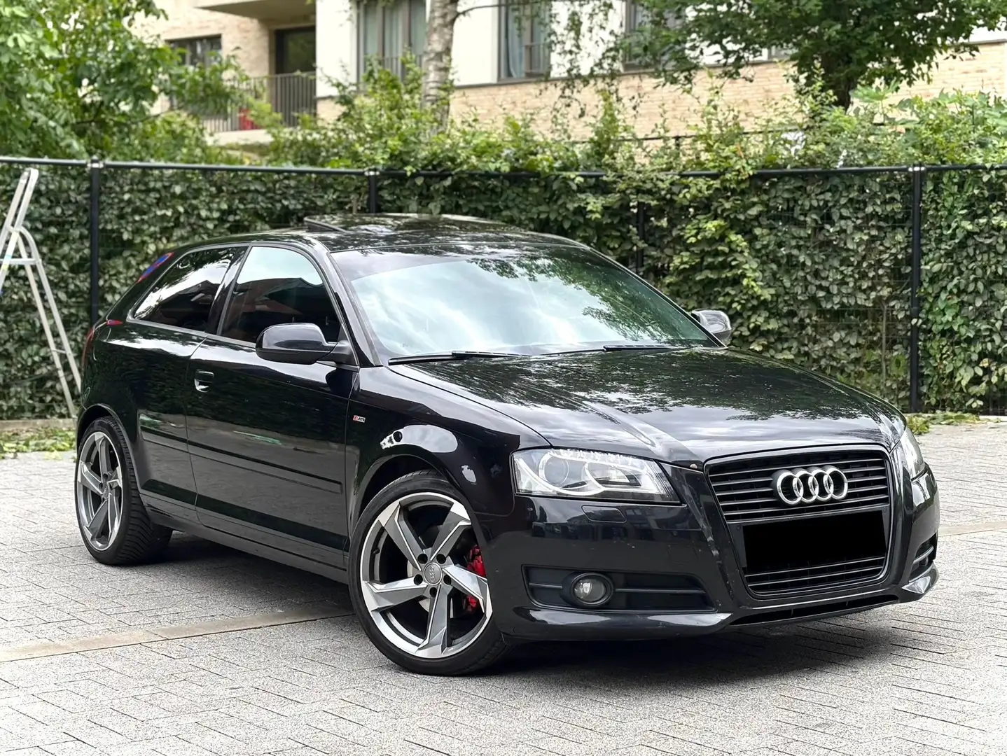 Audi A3 A3 2.0 TDI DPF S tronic S line Sportpaket Zwart - 1