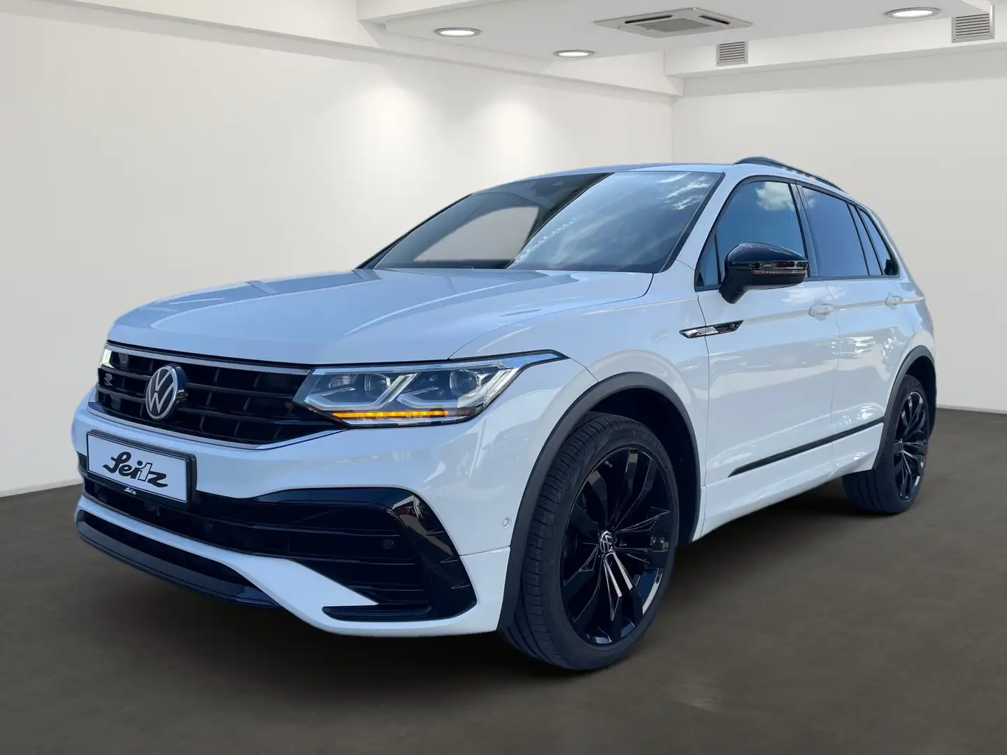 Volkswagen Tiguan 2.0 TDI 4M R-Line *AHK*PANO*STANDH* Wit - 2