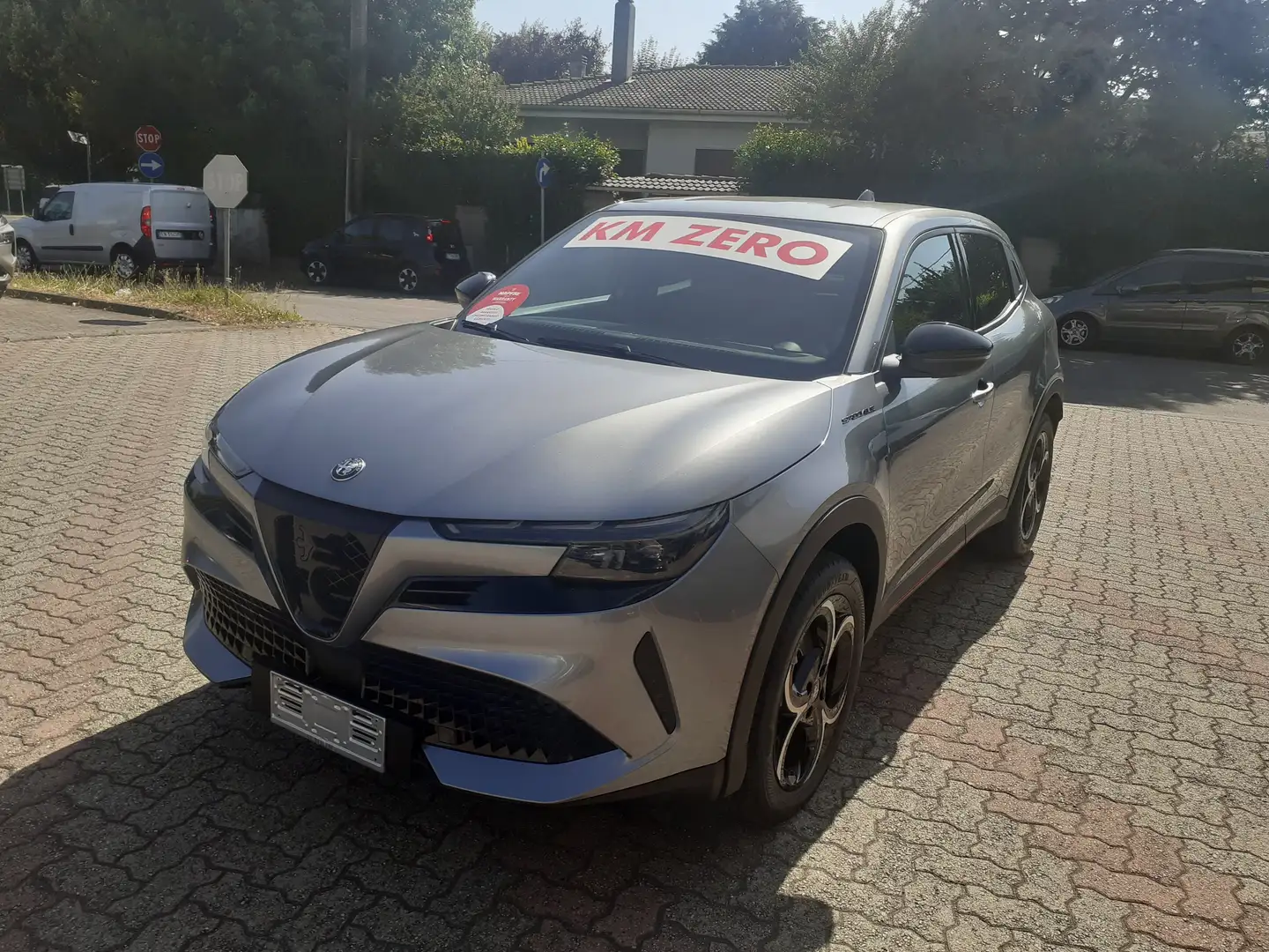 Alfa Romeo Junior 1.2  Speciale 136cv edct6 NO VINCOLI FINANZIAMENTO Grigio - 1