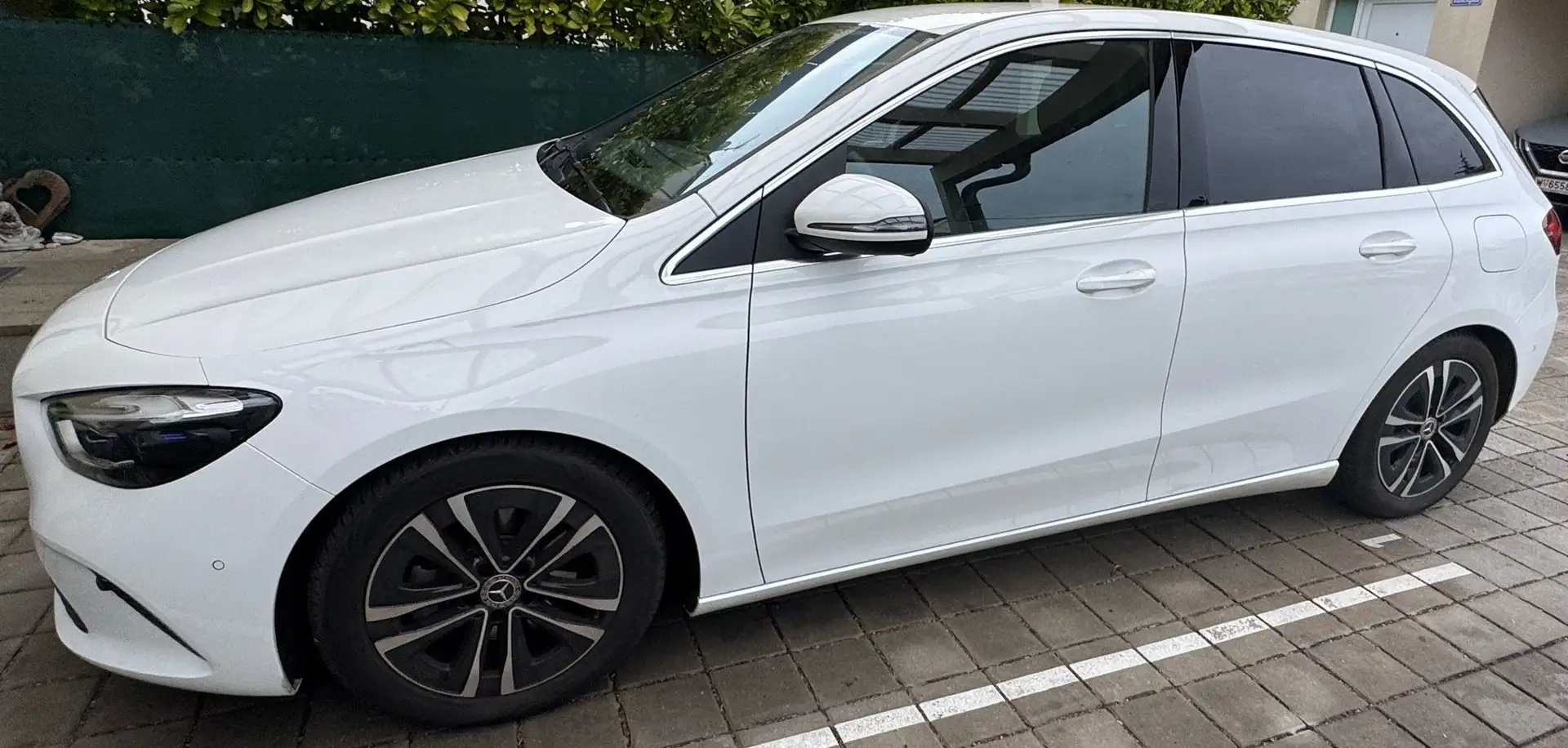 Mercedes-Benz B 180 B 180 d Aut. Weiß - 1