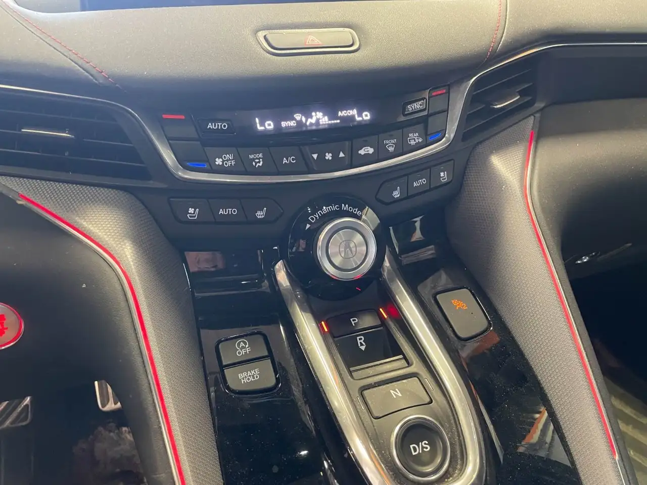Acura TLX снимка Acura TLX