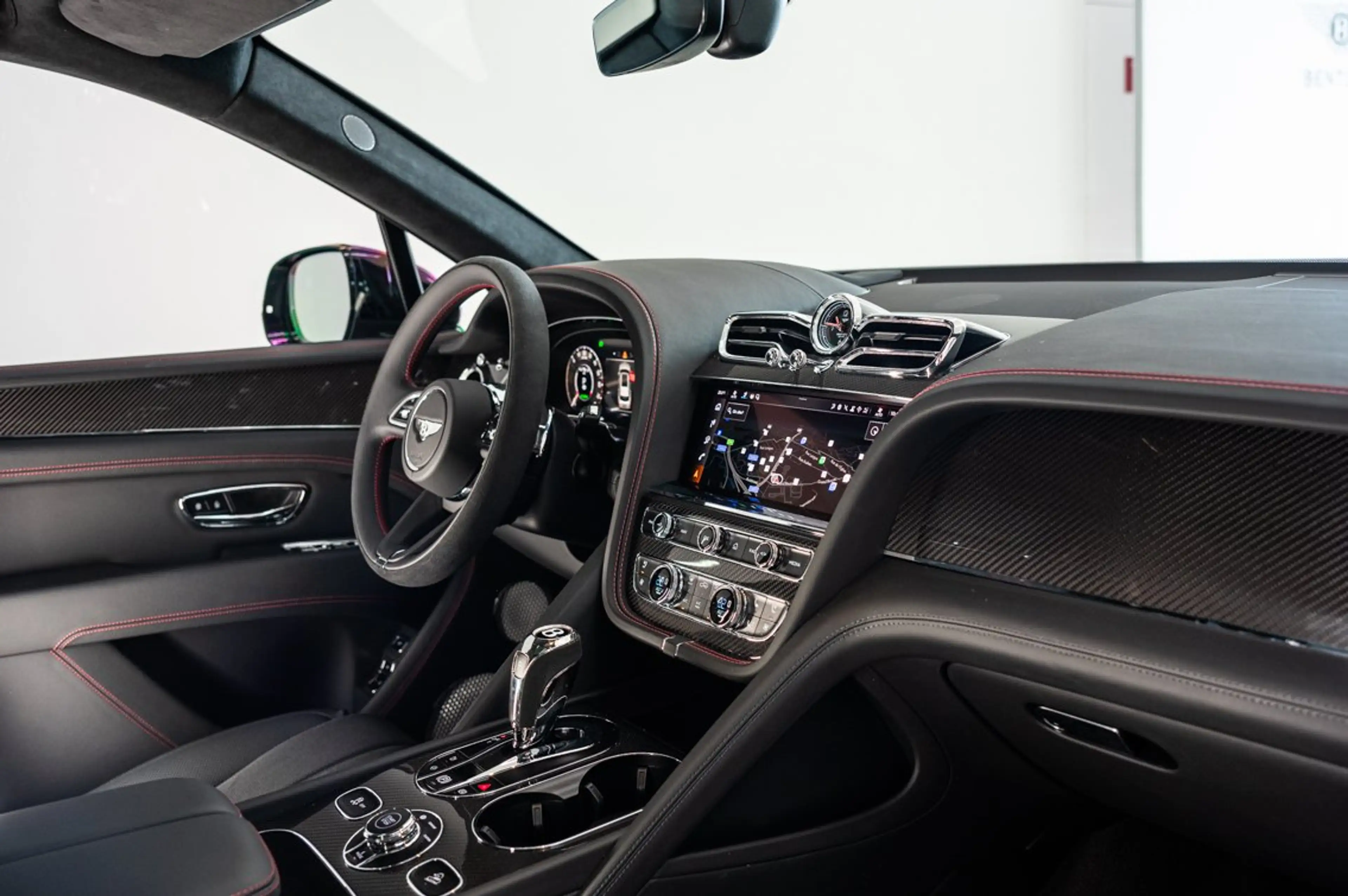 Bentley Bentayga Bentayga S Turbo V6 PHEV — photo 12