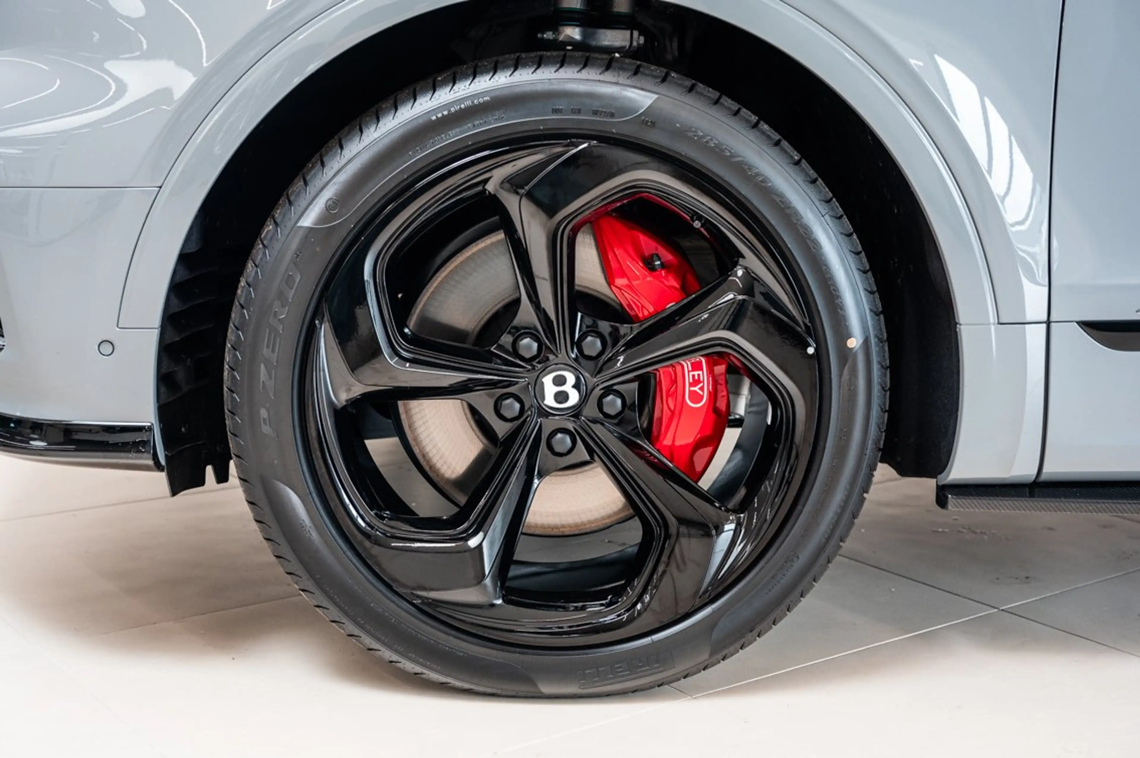 Bentley Bentayga Bentayga S Turbo V6 PHEV — photo 6