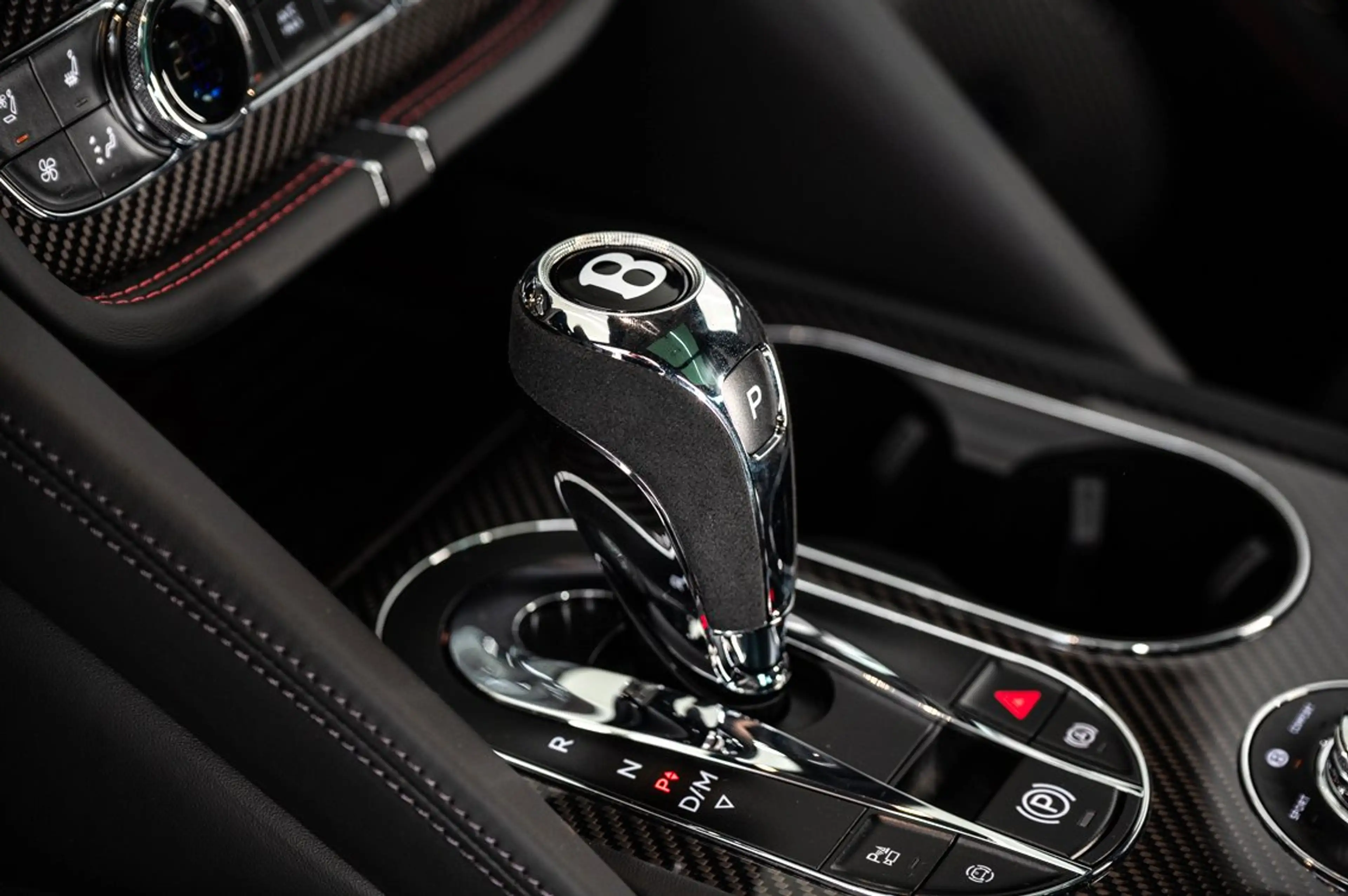Bentley Bentayga Bentayga S Turbo V6 PHEV — photo 15