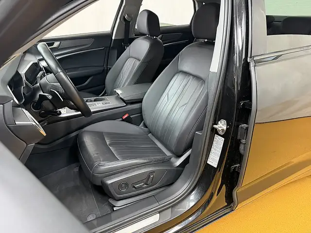 Audi A6 view 9