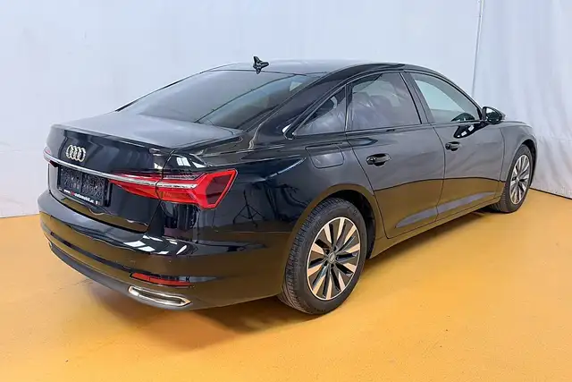 Audi A6 view 4