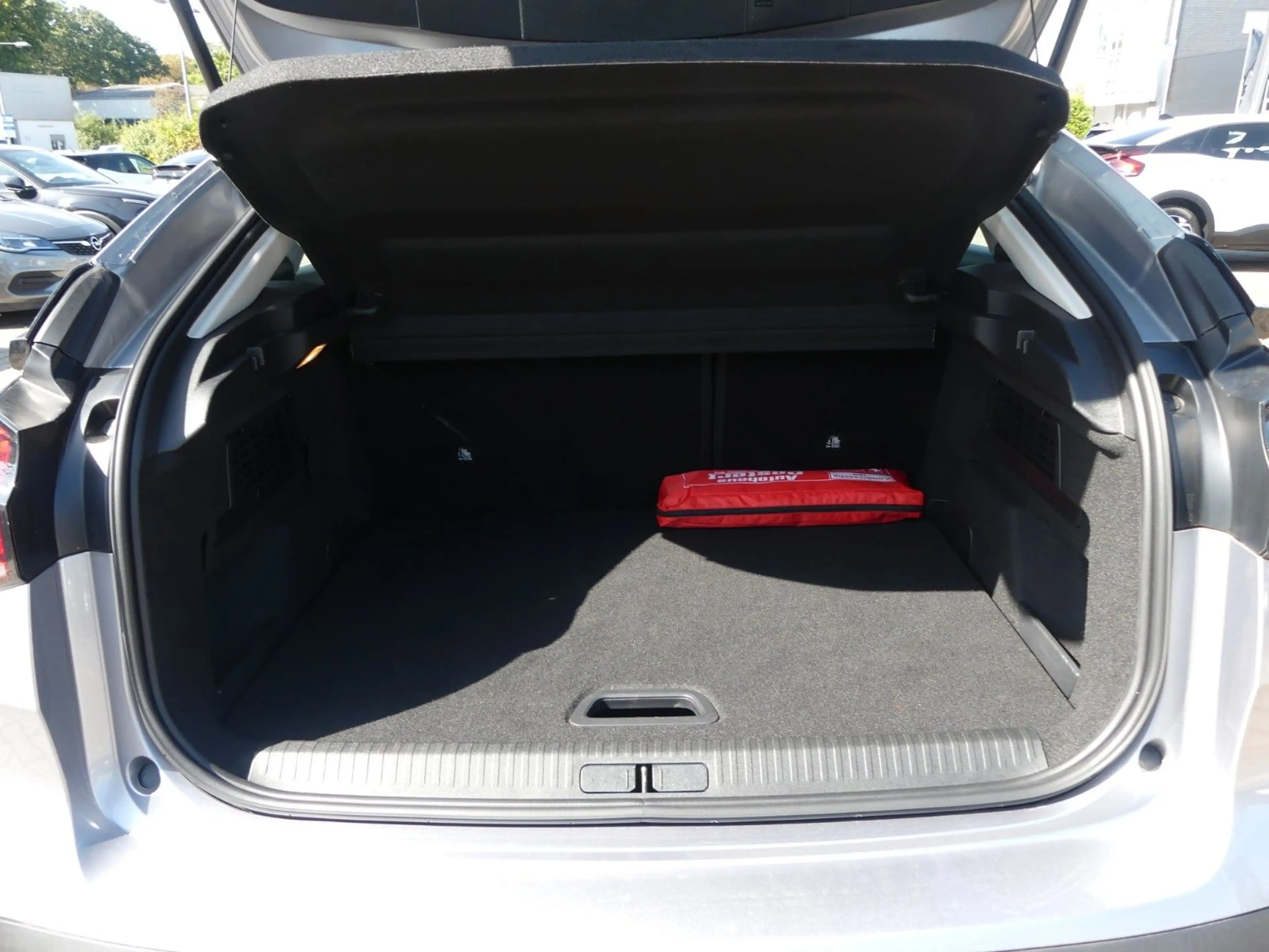 Citroen C4 PureTech 130 S&S Plus — photo 8