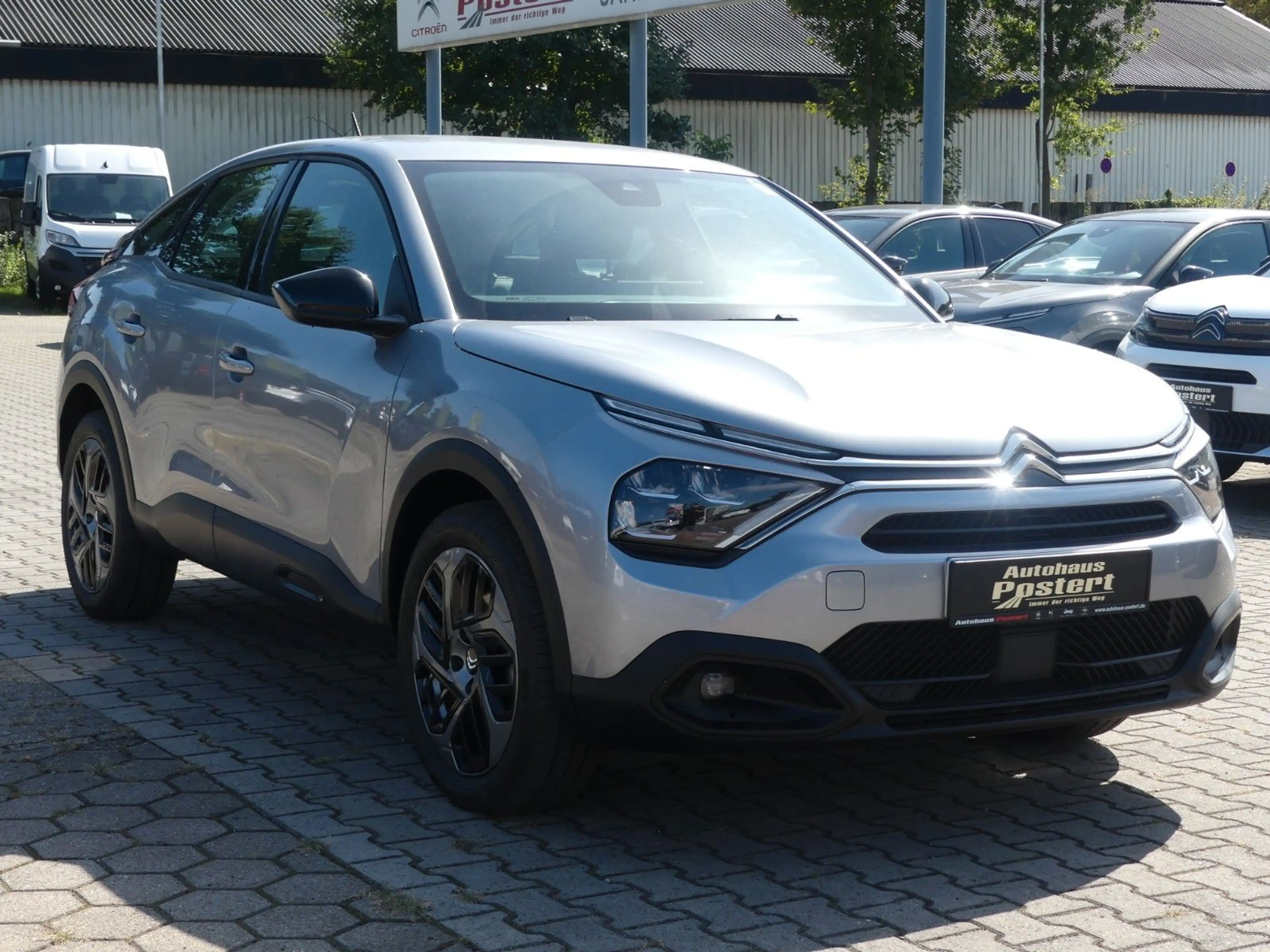 Citroen C4 PureTech 130 S&S Plus — photo 3
