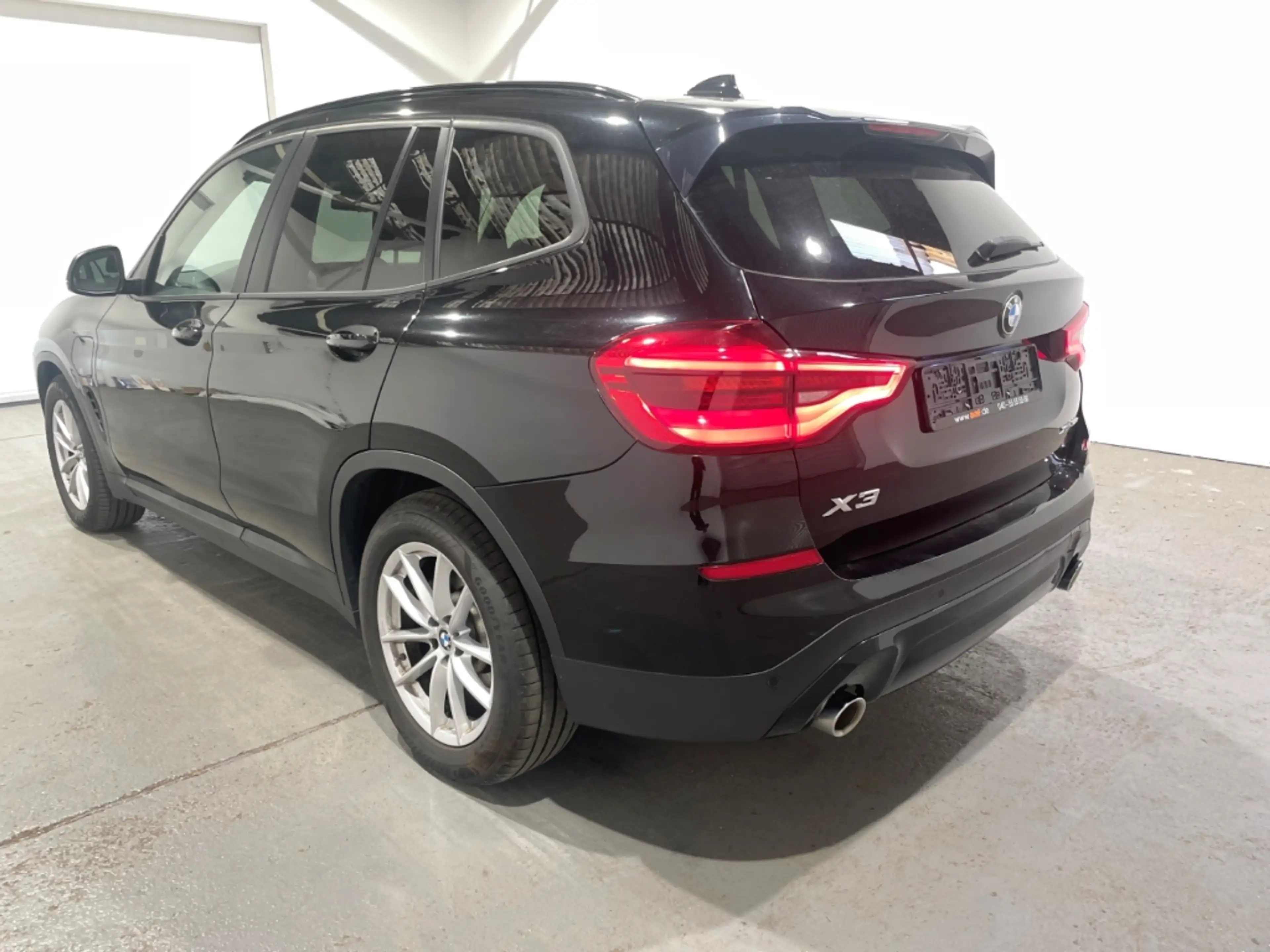 BMW X3 xDrive 30 e Advantage EU6d Navi LED ACC — photo 2