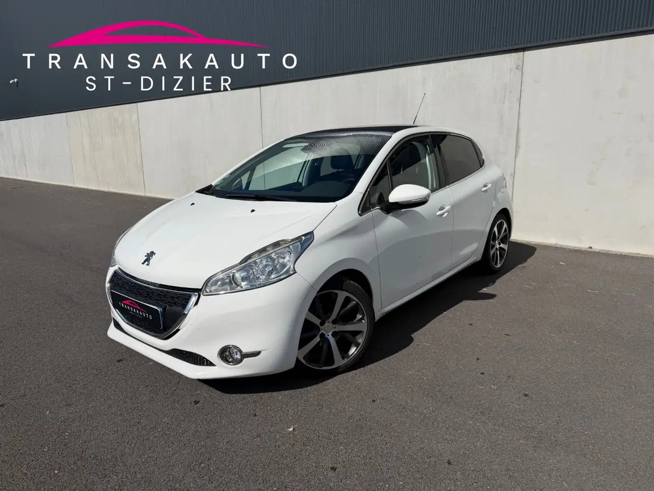 Peugeot 208 1.6 e-HDi 92ch BVM5 FÃ©line