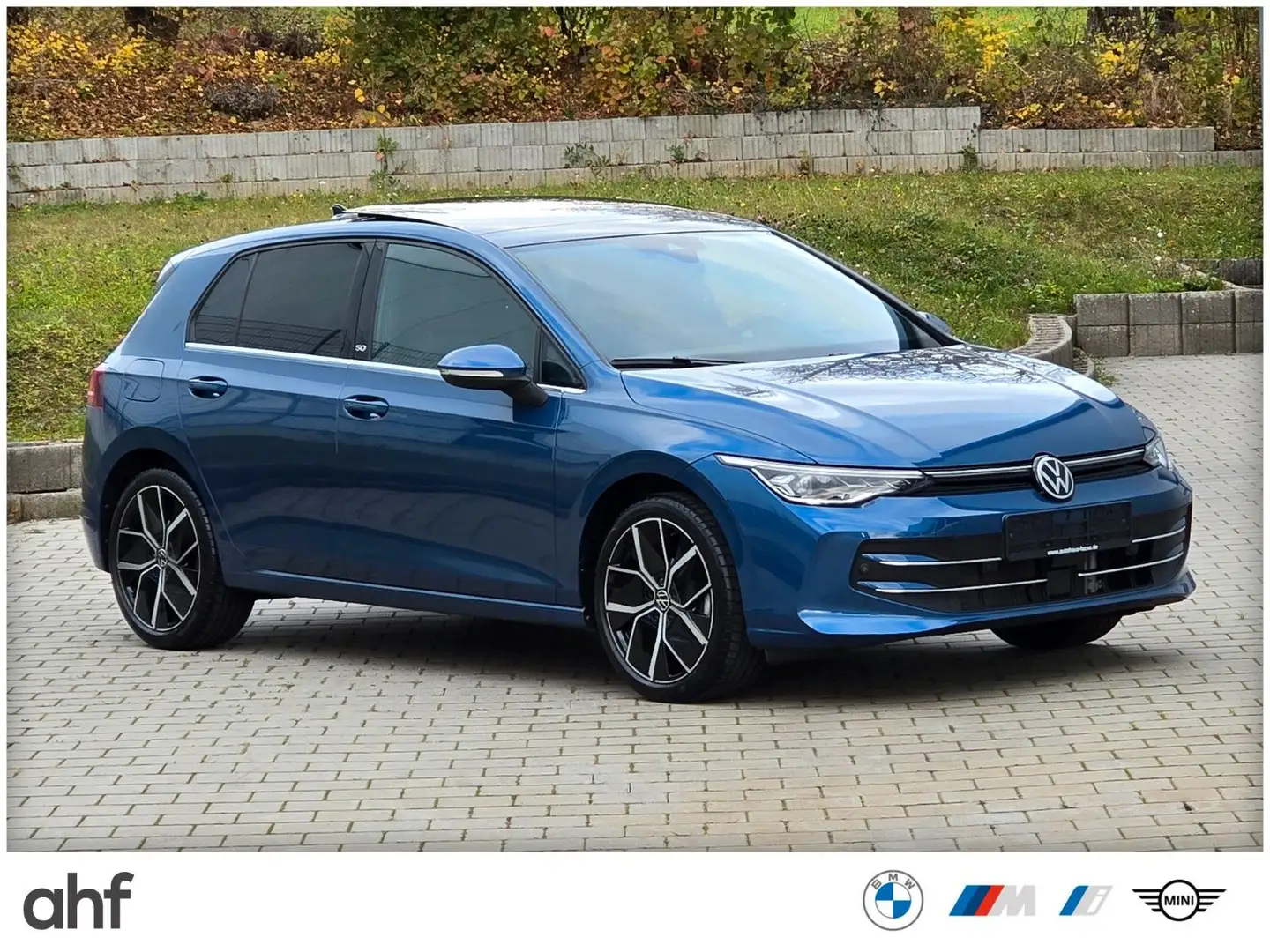 Volkswagen Golf VIII Lim. 1.5 eTSI DSG EDITION 50 PANO HUD Blau - 2