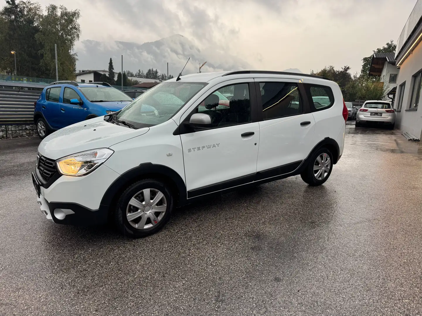 Dacia Lodgy Stepway Celebration Weiß - 2