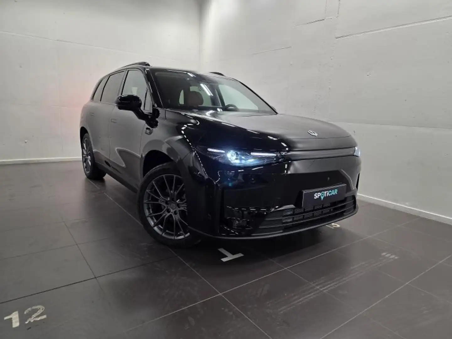 Leapmotor C10 Design REEV Zwart - 2