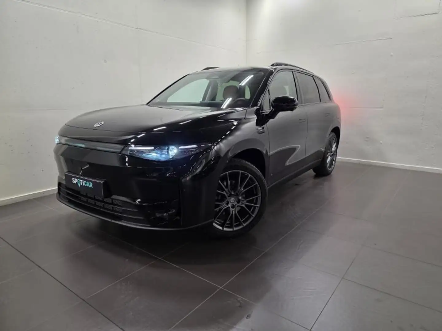 Leapmotor C10 Design REEV Zwart - 1