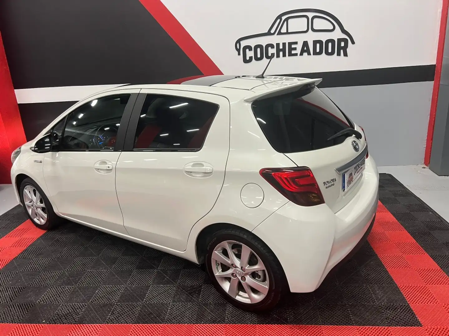 Toyota Yaris Hybrid 1.5 Active Blanco - 2