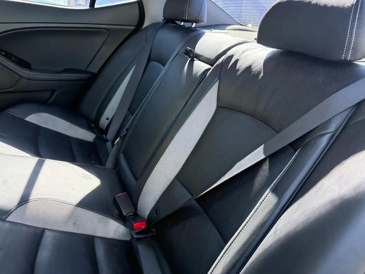Kia Optima снимка Kia Optima