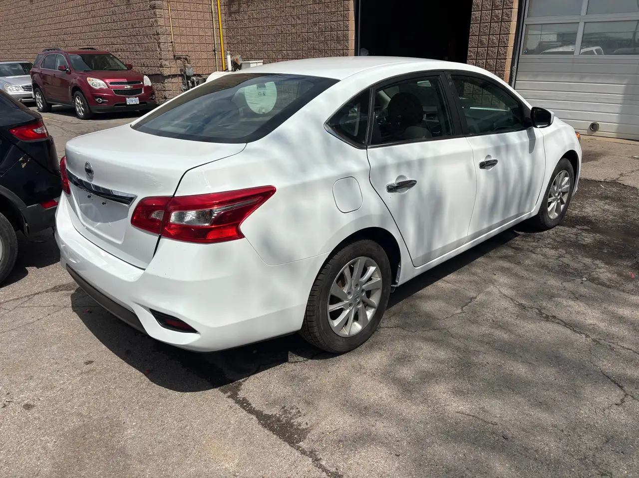 Nissan Sentra снимка Nissan Sentra