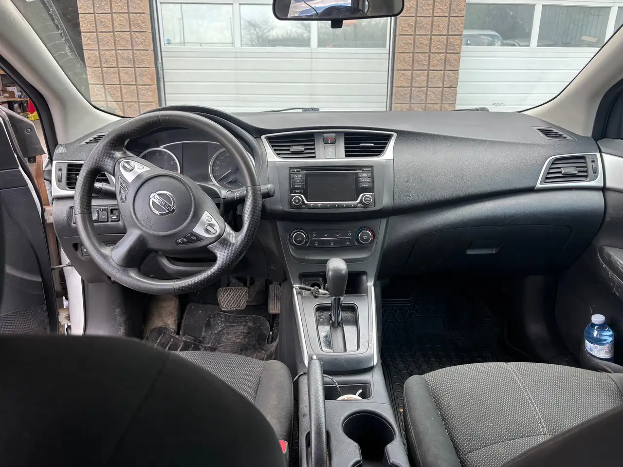 Nissan Sentra снимка Nissan Sentra