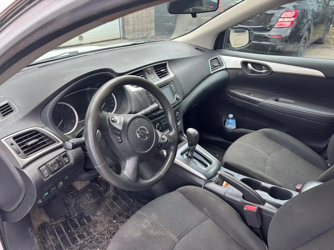 Nissan Sentra снимка Nissan Sentra