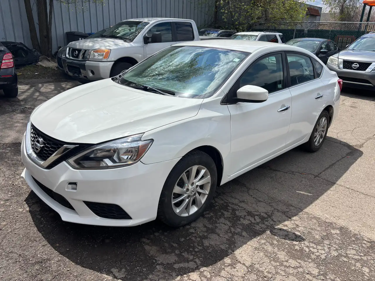 Nissan Sentra снимка Nissan Sentra
