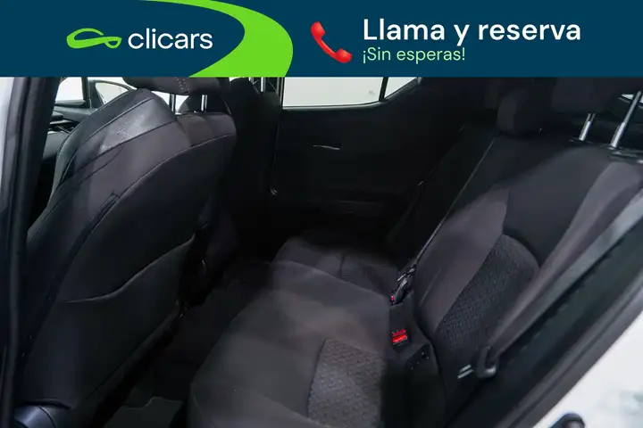 Toyota C-HR 2022, foto 34