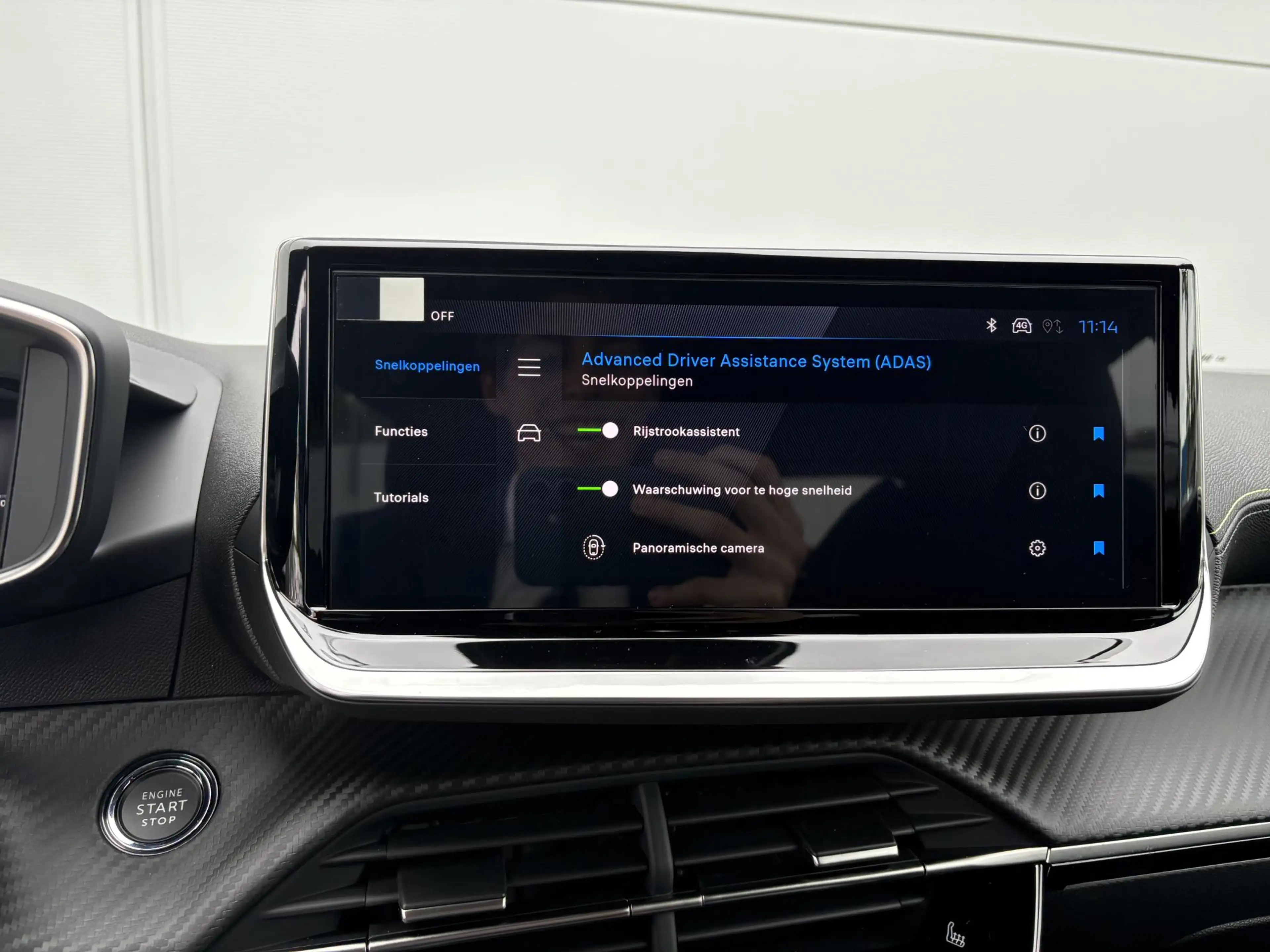Peugeot 2008 1.2 Hybrid 145 GT | Elektrische stoelen | Adaptiev — photo 14