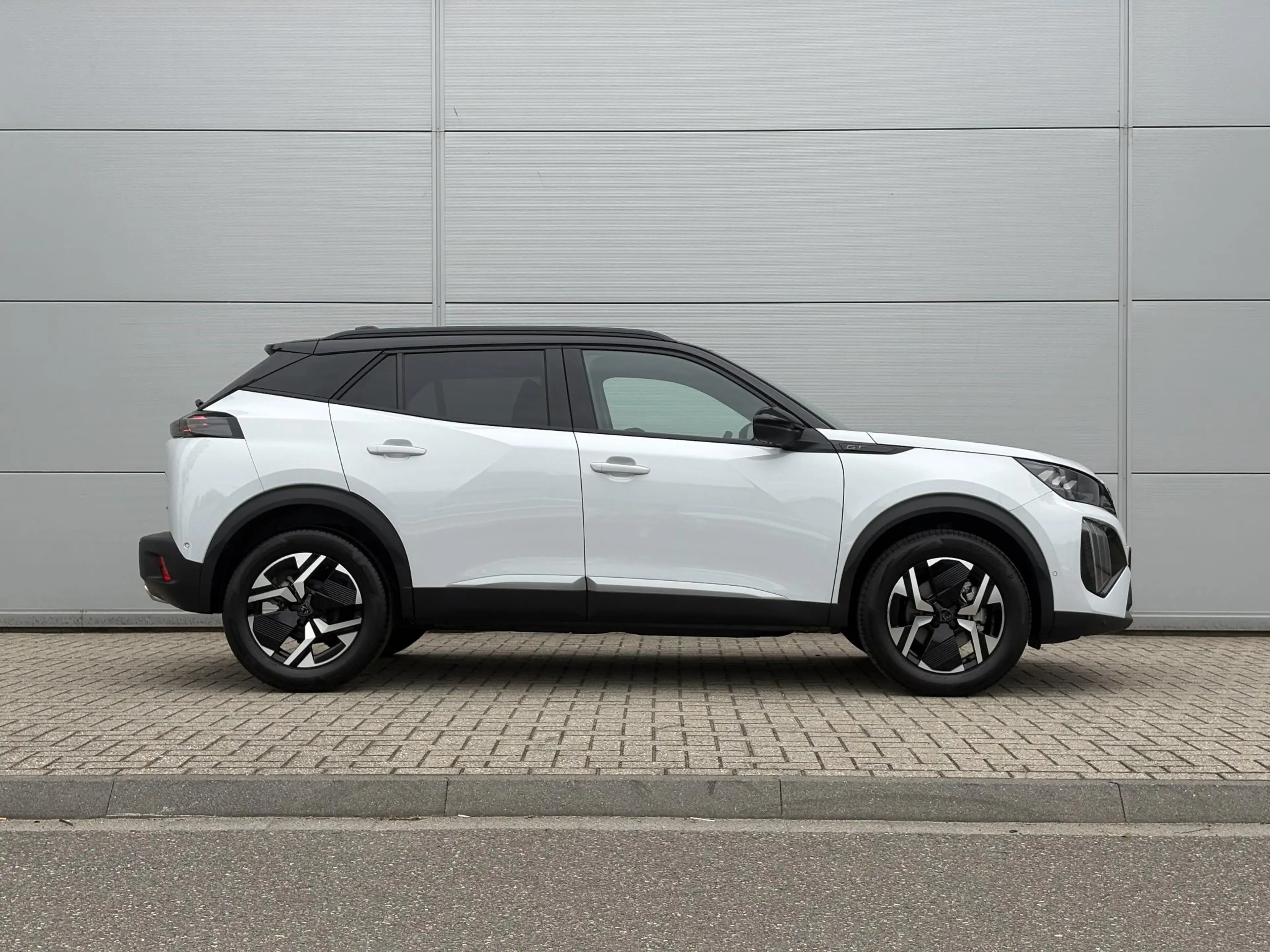 Peugeot 2008 1.2 Hybrid 145 GT | Elektrische stoelen | Adaptiev — photo 7