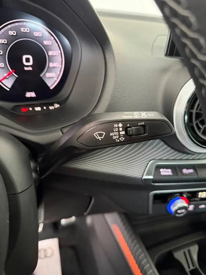 Audi Q2 35 1.5 tfsi Identity Black s-tronic, миниатюра 18