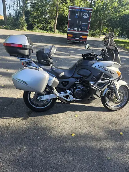 Honda Varadero - foto 2