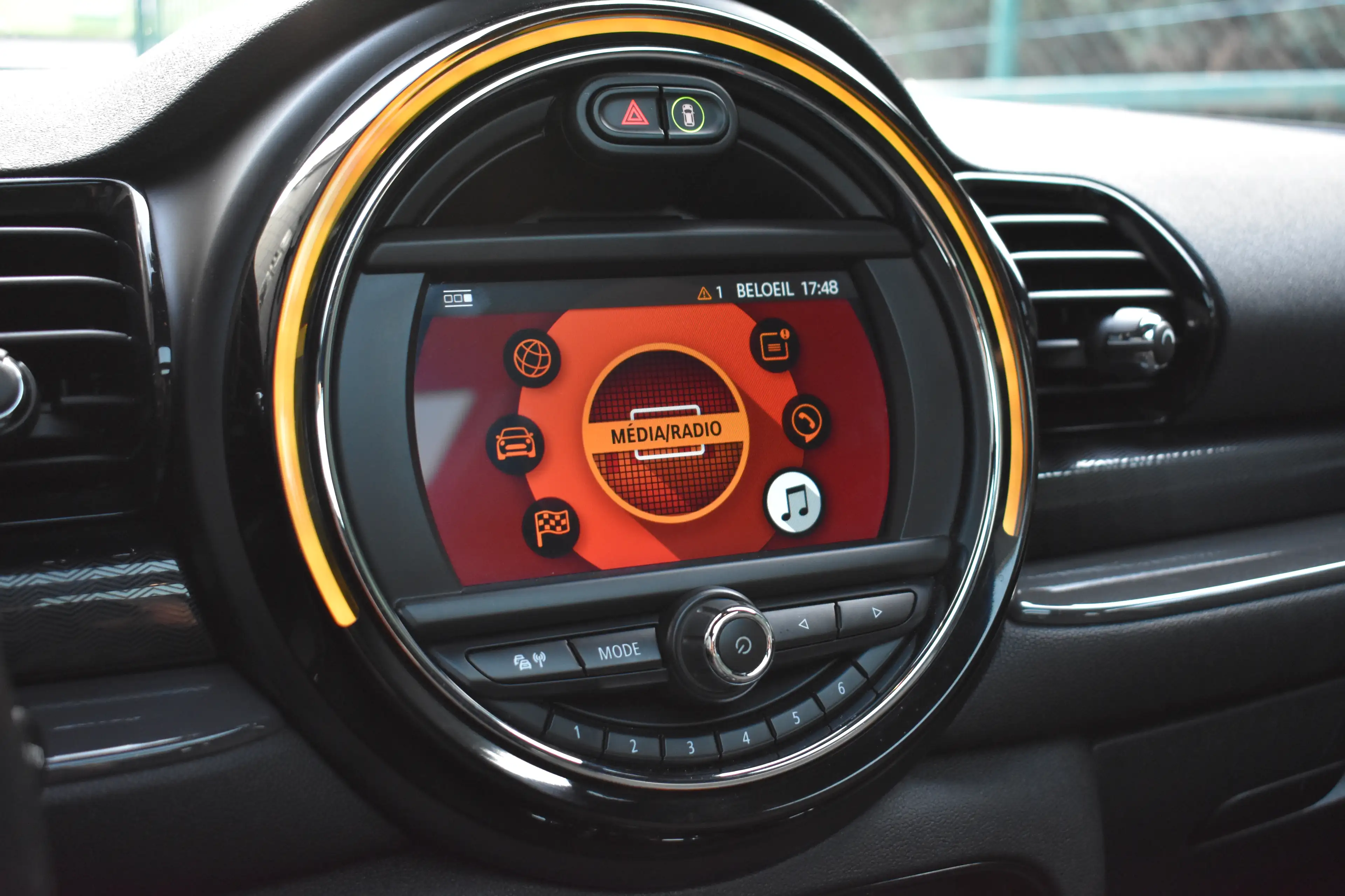 MINI Cooper D Clubman Mini Clubman 2.0 D Cooper AdBlue (EU6d-TEMP) — photo 15