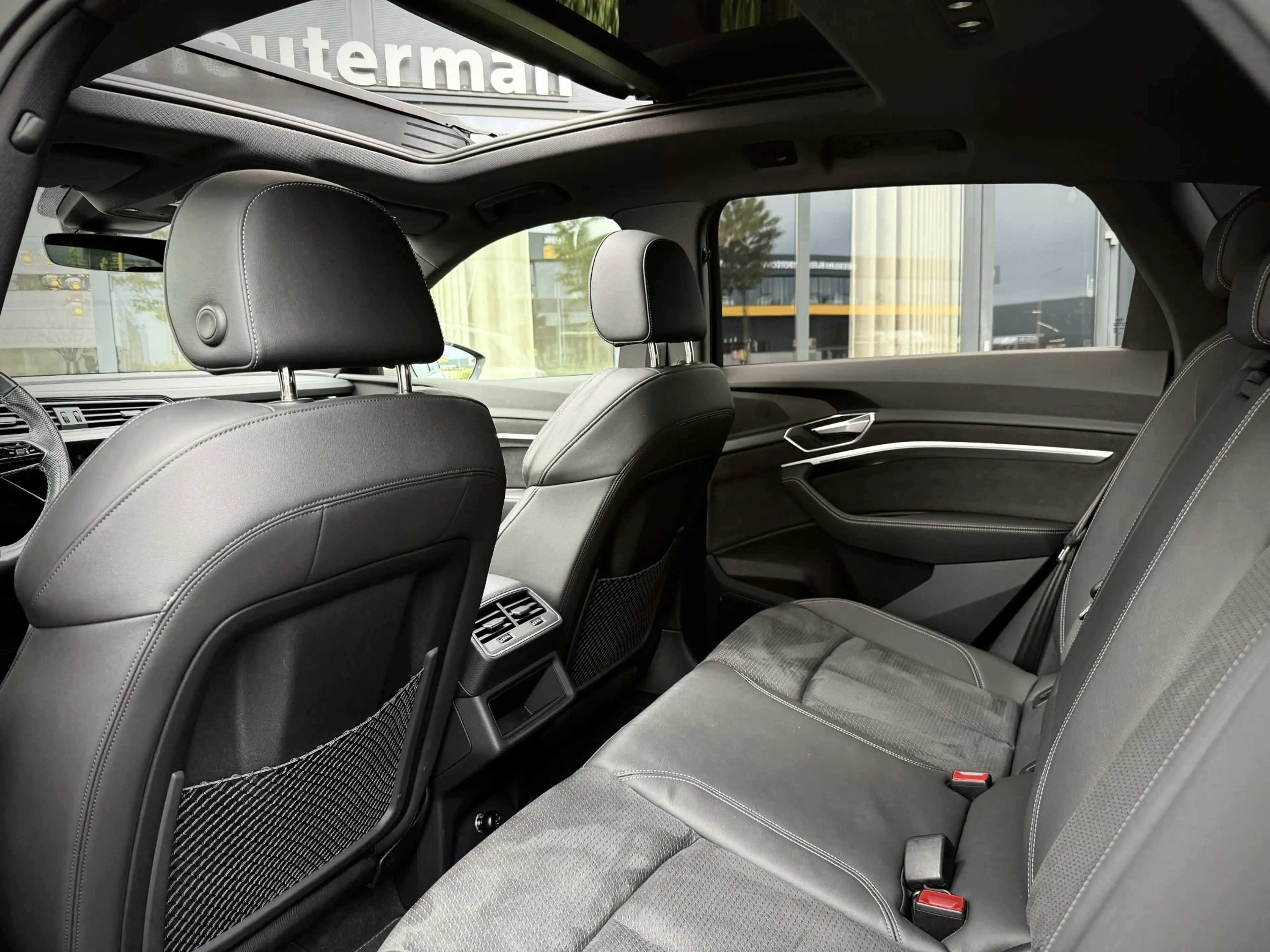 Audi e-tron 50 Quattro S line Black Edition/Pano/Krijt/96%SOH — photo 4