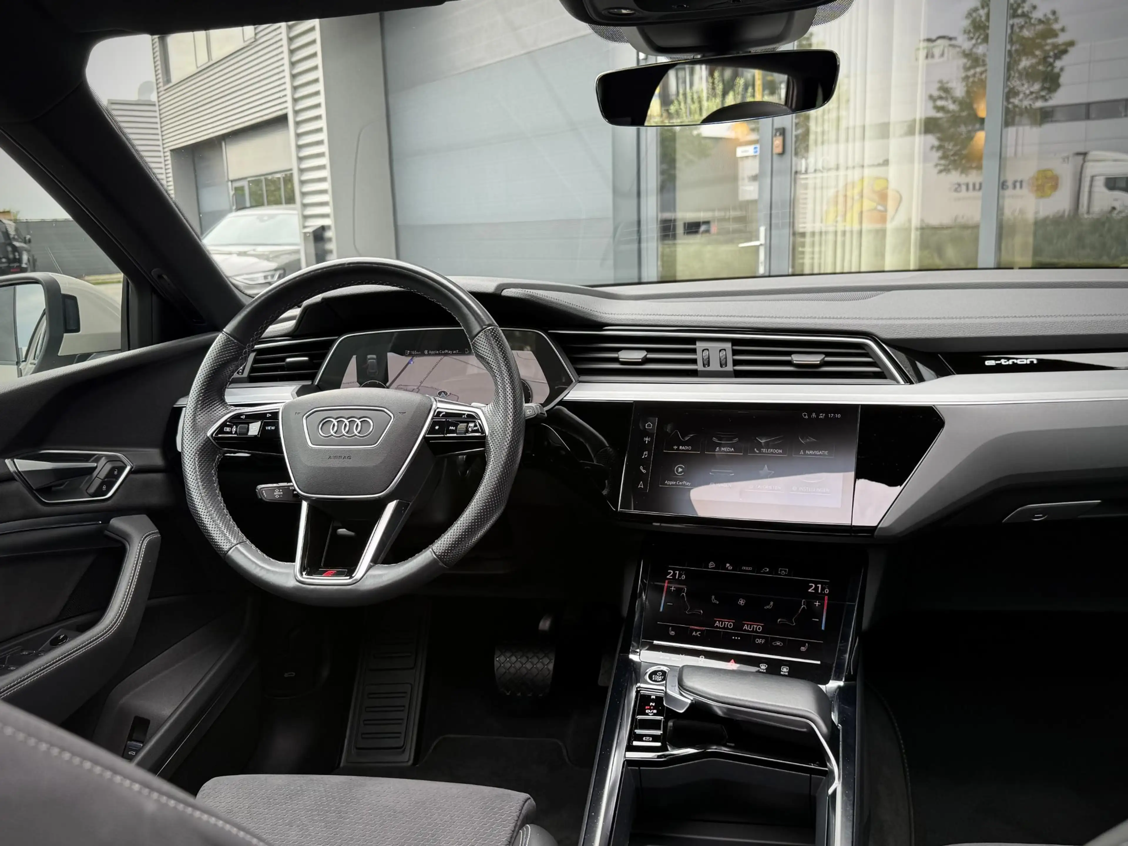 Audi e-tron 50 Quattro S line Black Edition/Pano/Krijt/96%SOH — photo 21