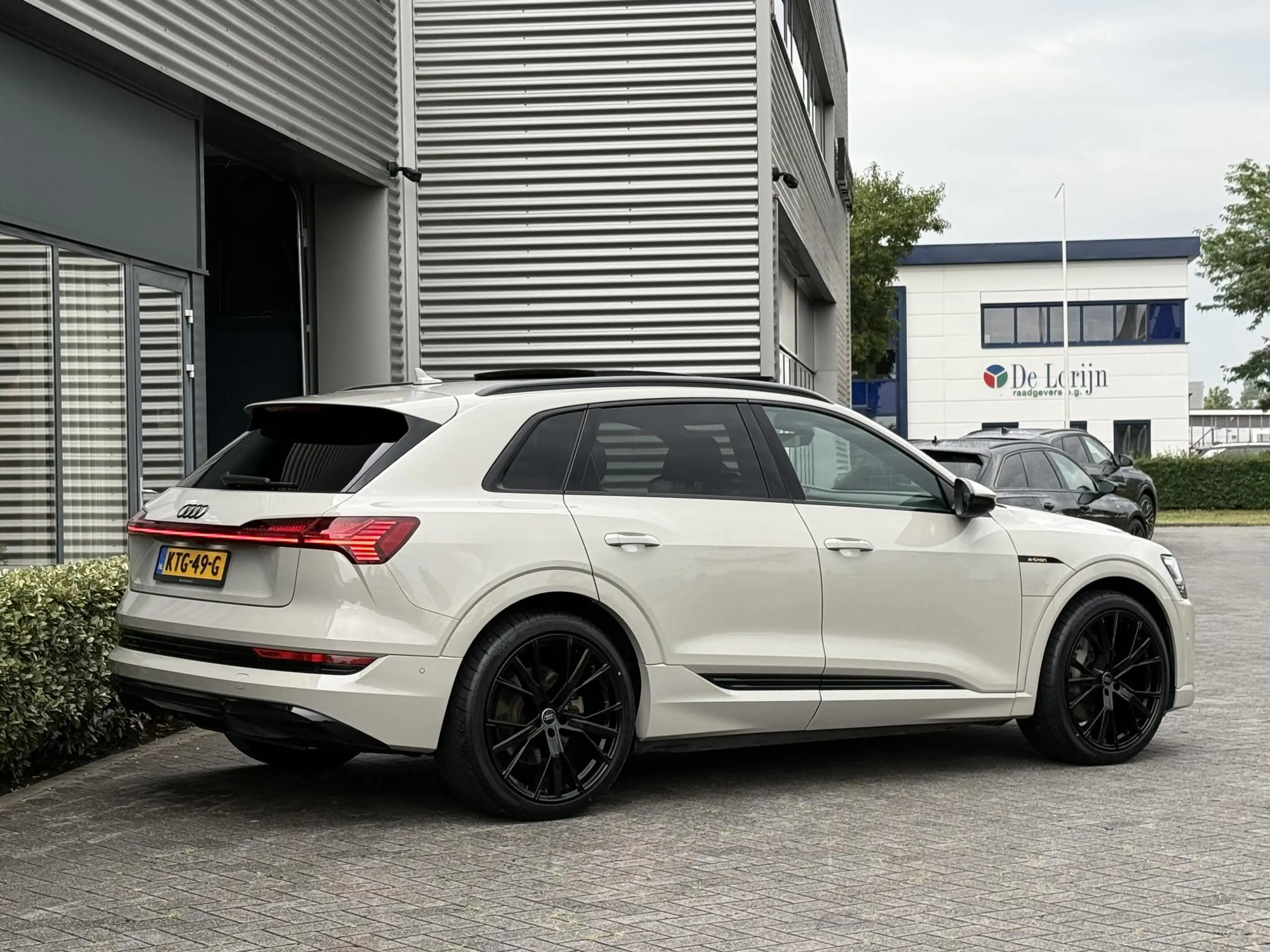 Audi e-tron 50 Quattro S line Black Edition/Pano/Krijt/96%SOH — photo 38