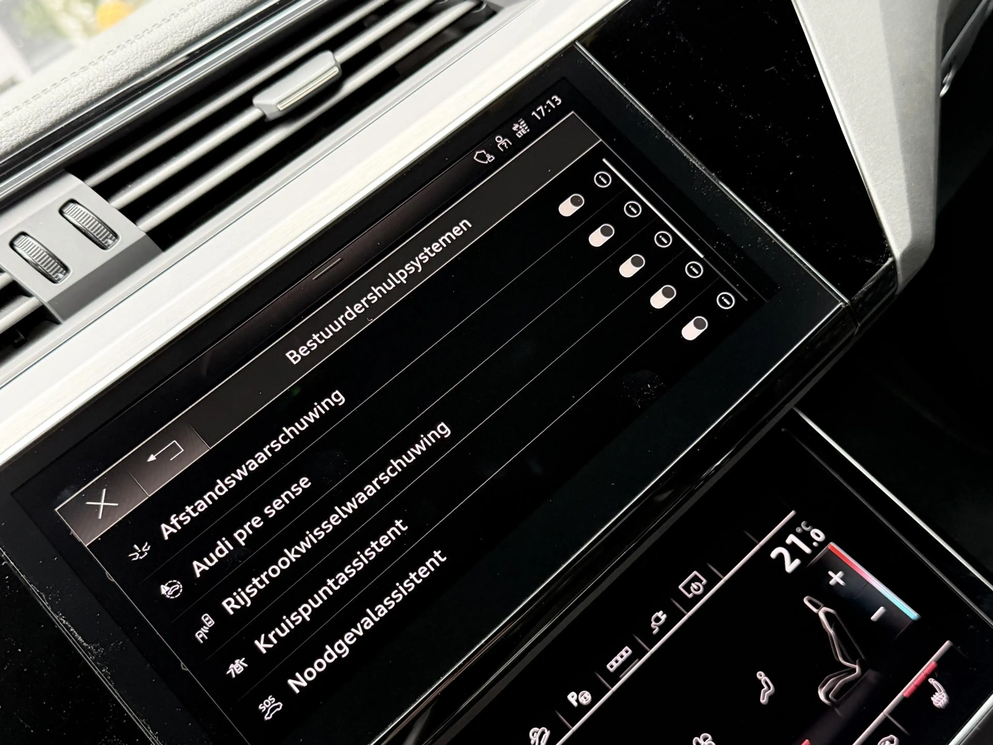 Audi e-tron 50 Quattro S line Black Edition/Pano/Krijt/96%SOH — photo 31