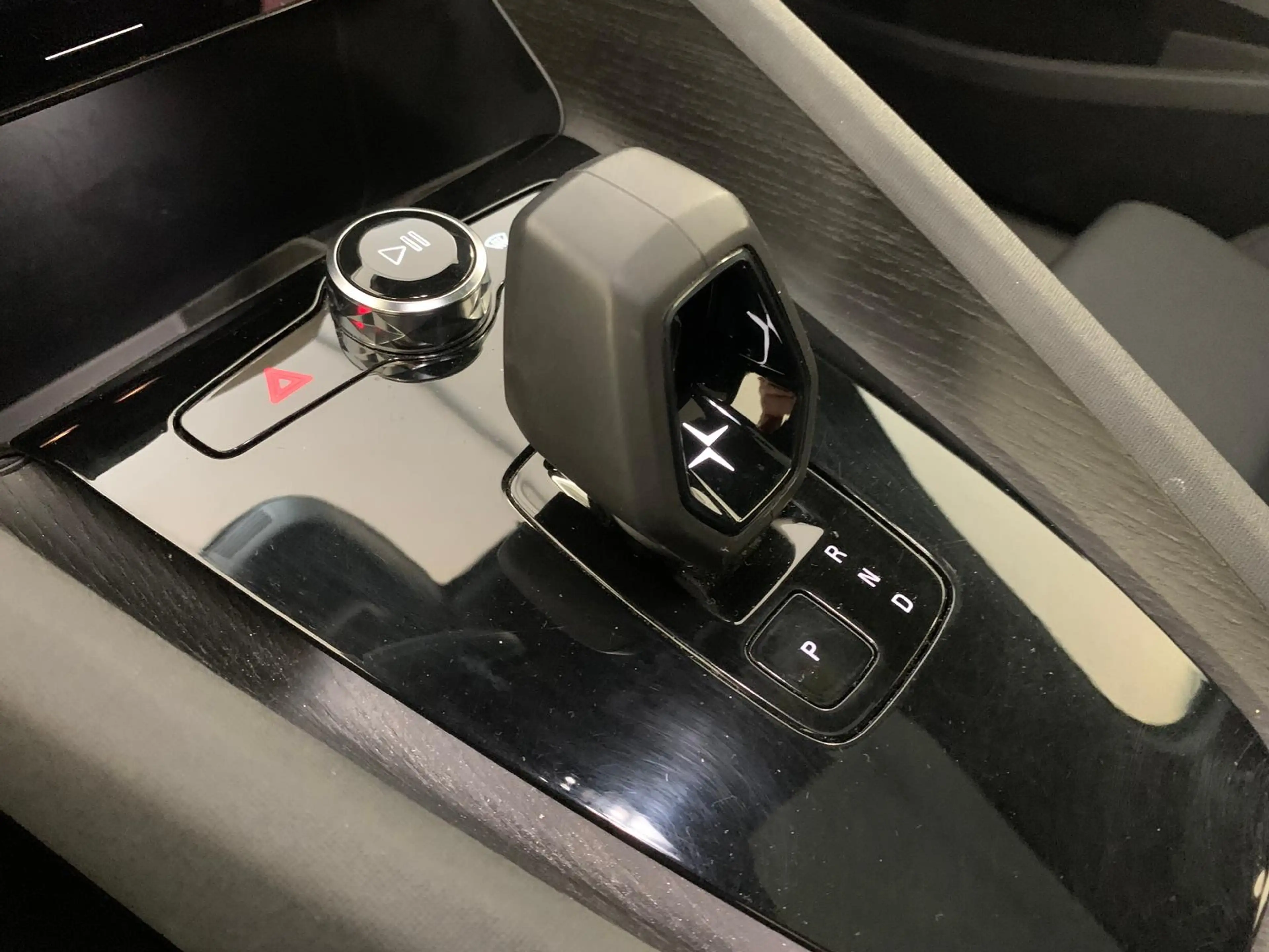 Polestar 2 Polestar 2 SM LONG 78kWh/PLUS/WÄRMEP/HARMAN/KAM — photo 12