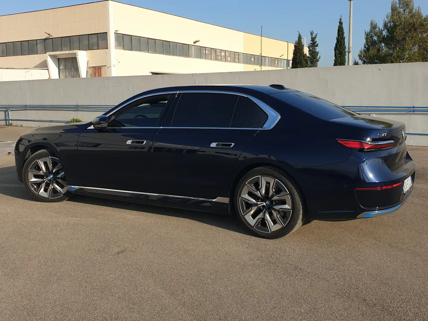 BMW i7 Blu/Azzurro - 2