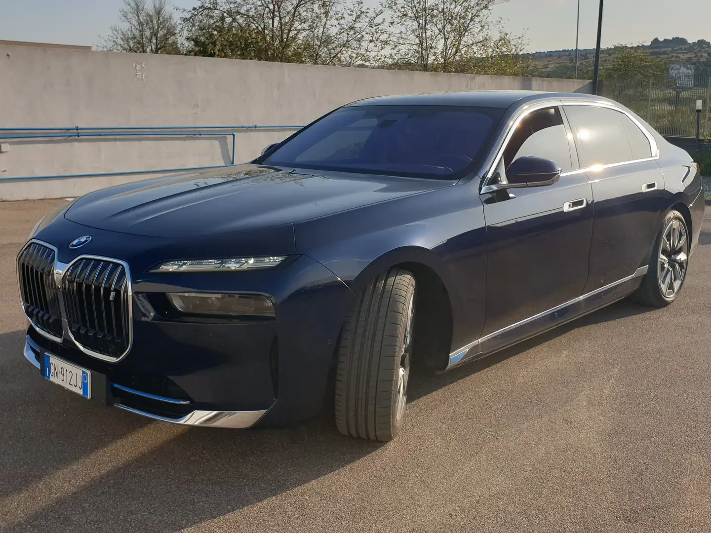 BMW i7 Blu/Azzurro - 1